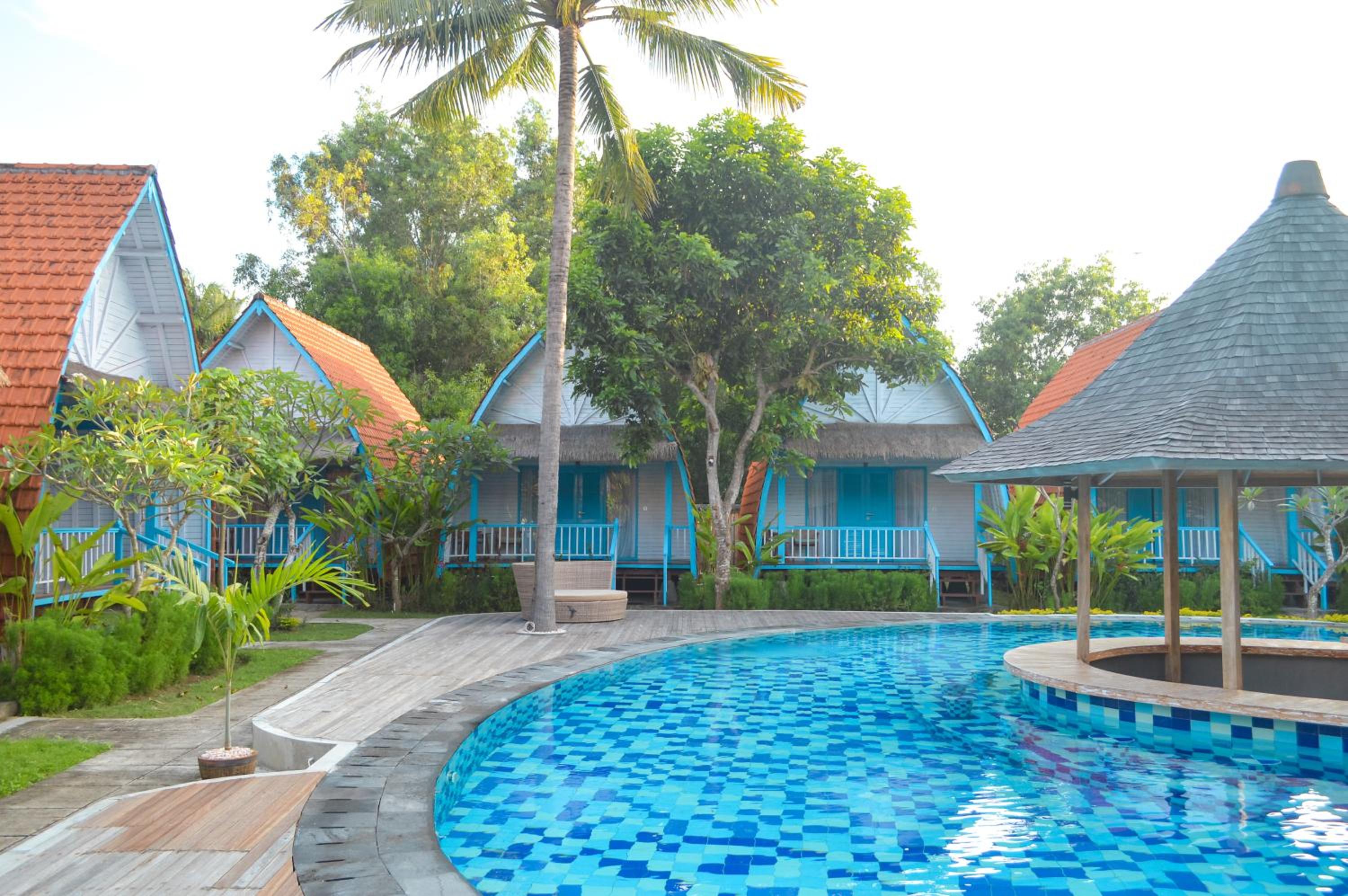 Deluxe Bungalow with Pool View - Photo 5