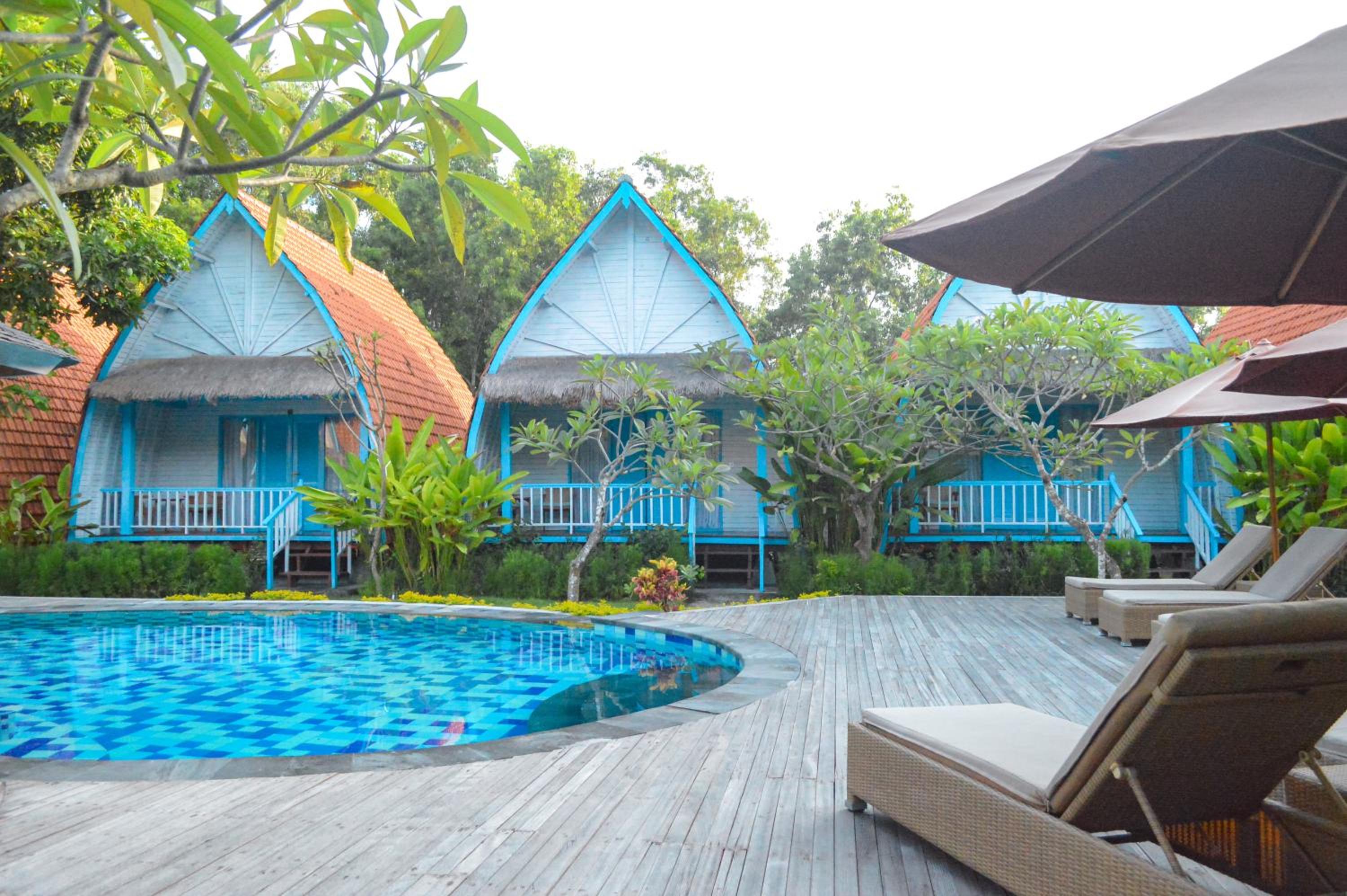 Deluxe Bungalow with Pool View - Photo 4