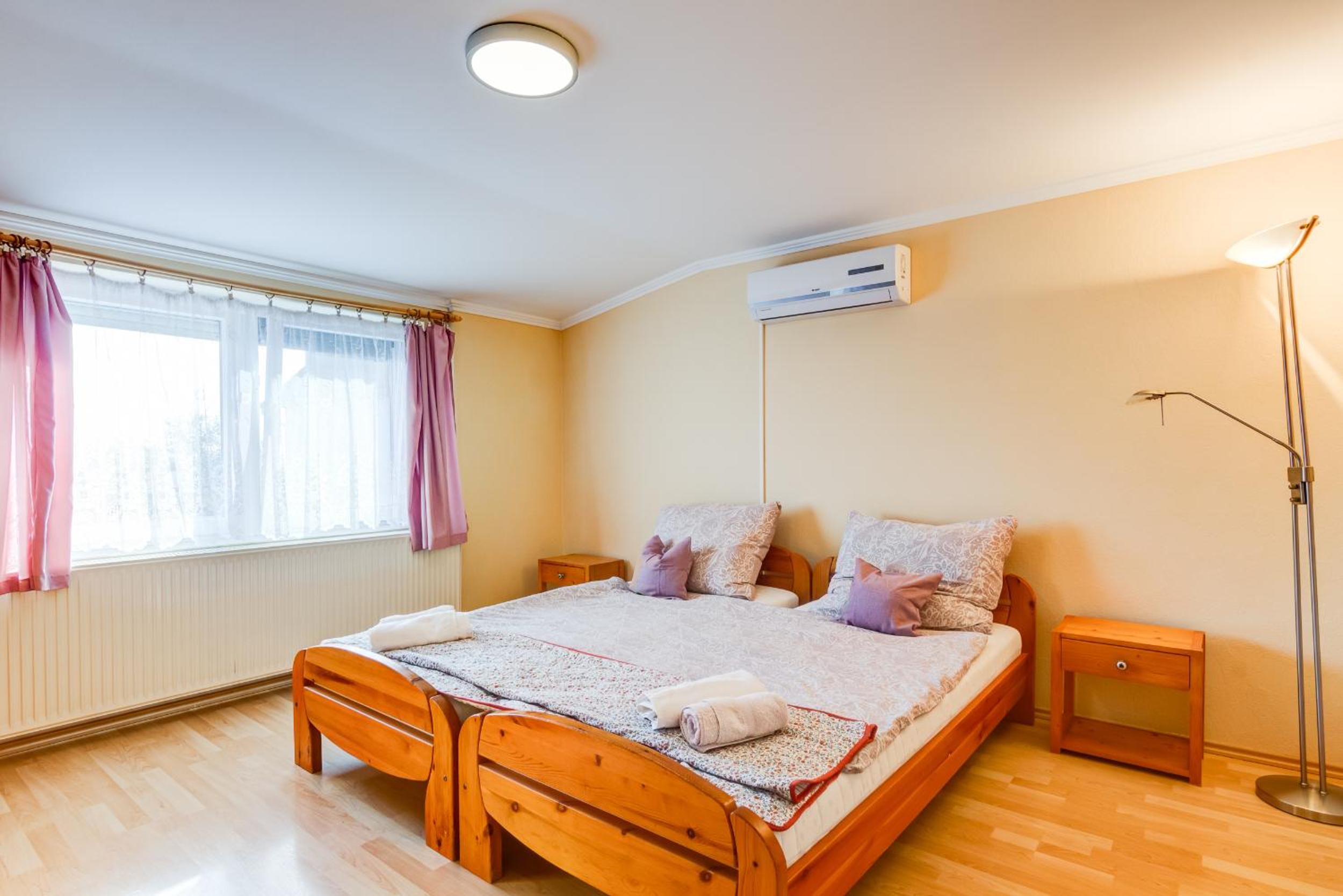 Studio Apartment photo 1