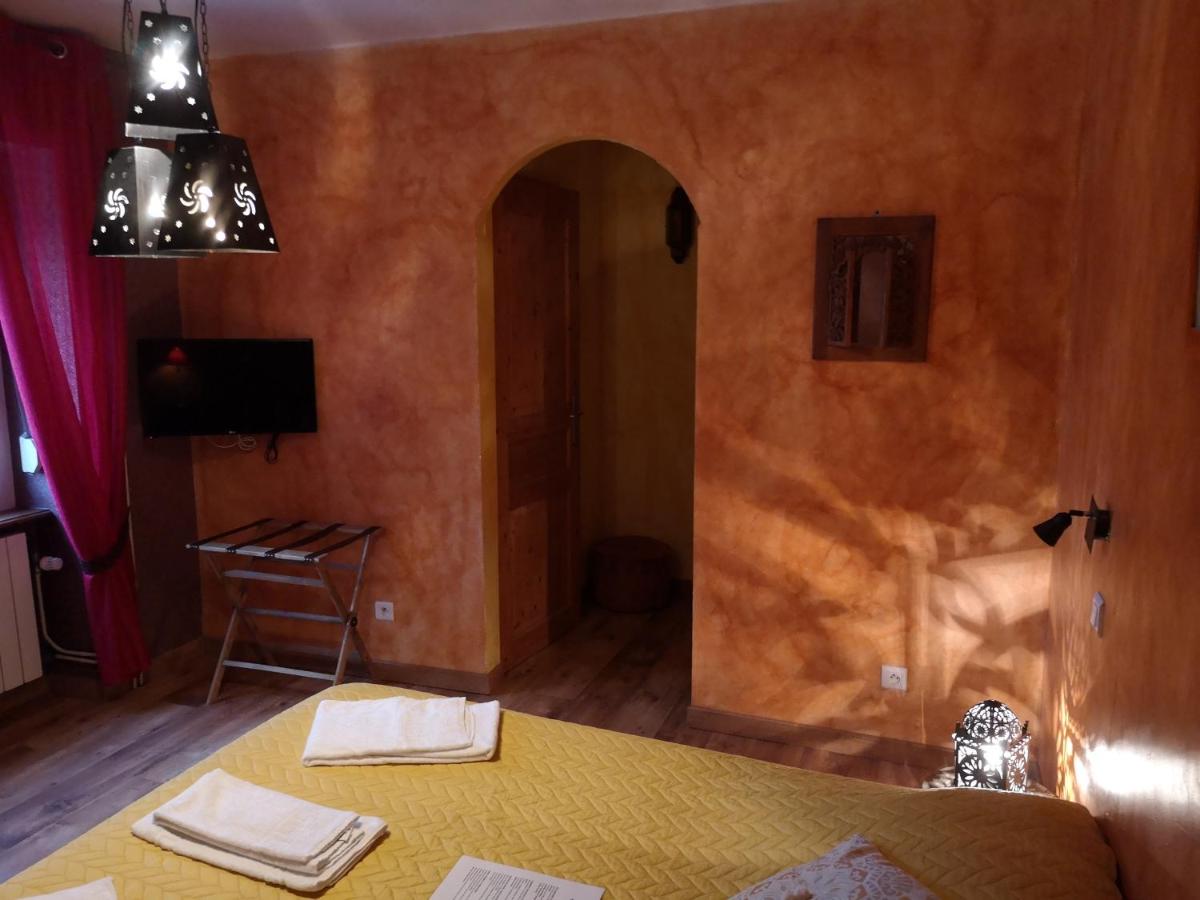 Double Room - Photo 6