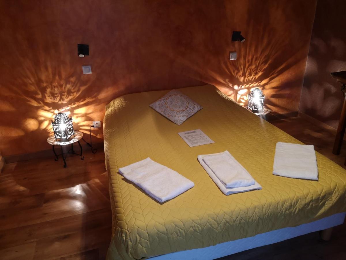 Double Room - Photo 10