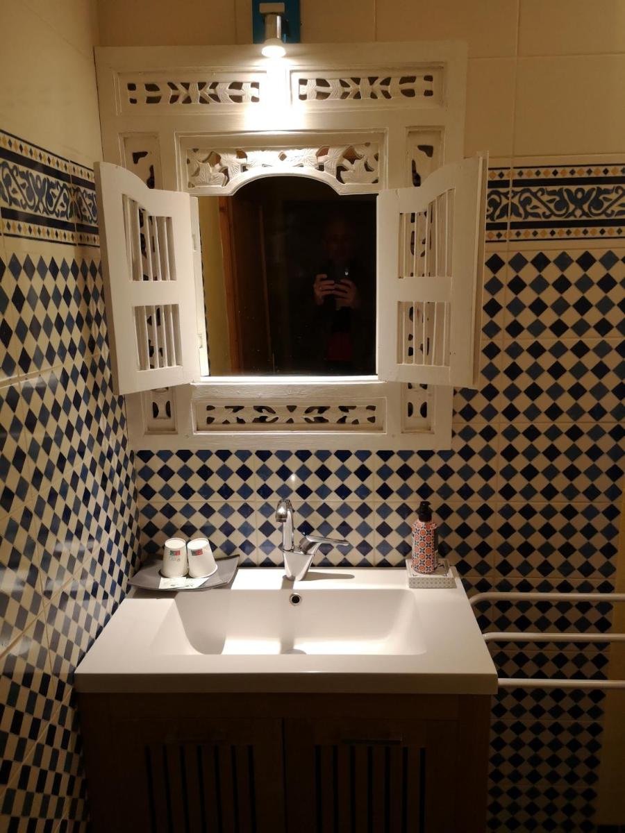 Double Room - Photo 11