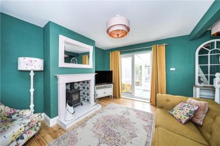 Two-Bedroom House photo 2