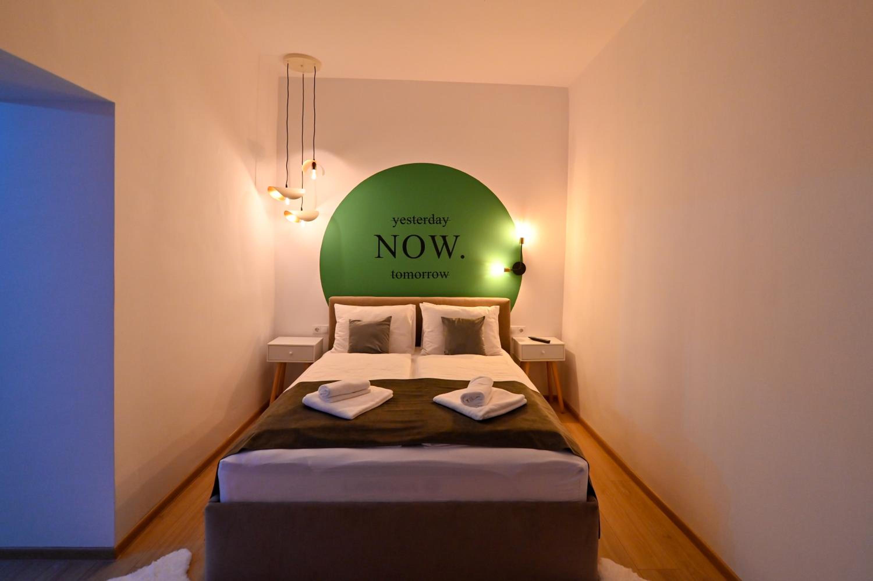 Superior King Room - Photo 17