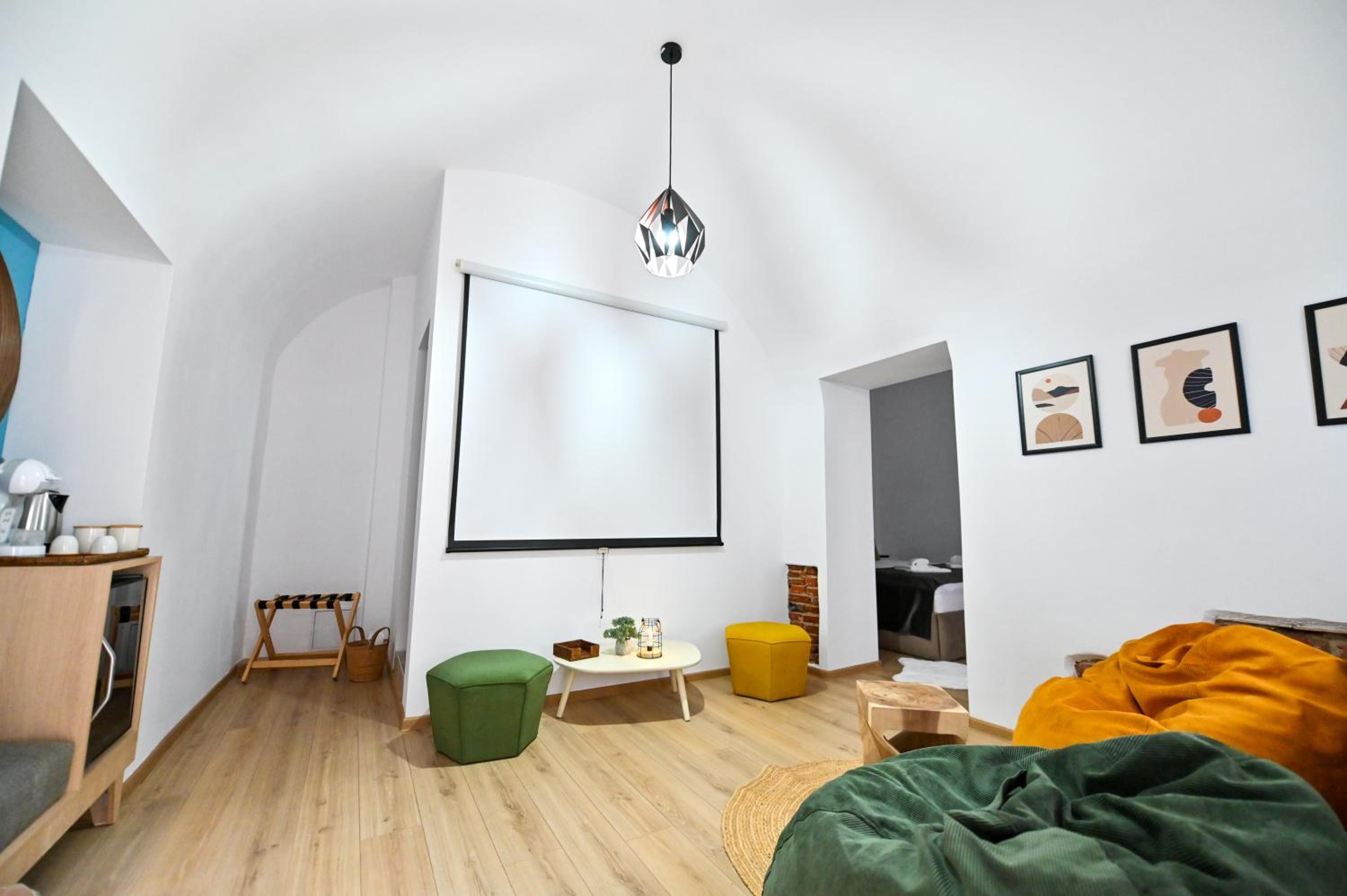 Superior King Room - Photo 10