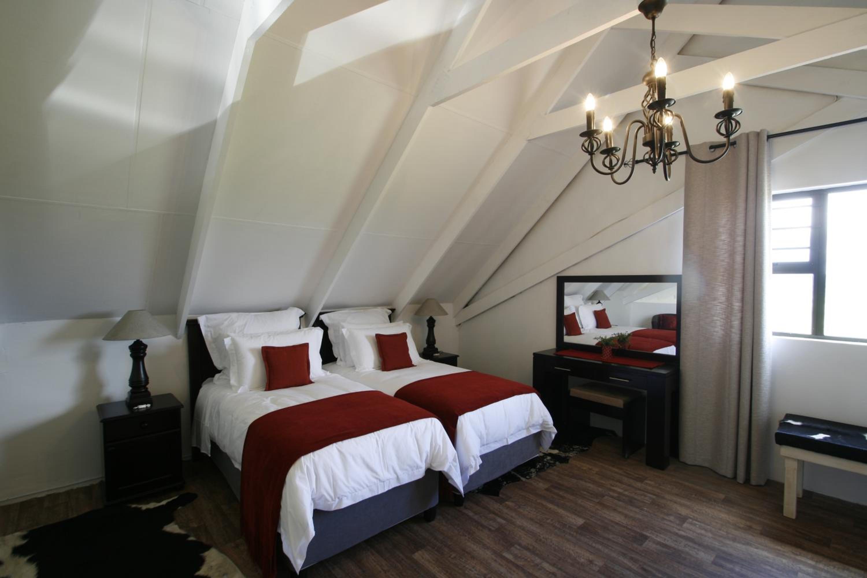Executive Two-Bedroom Apartment photo 3