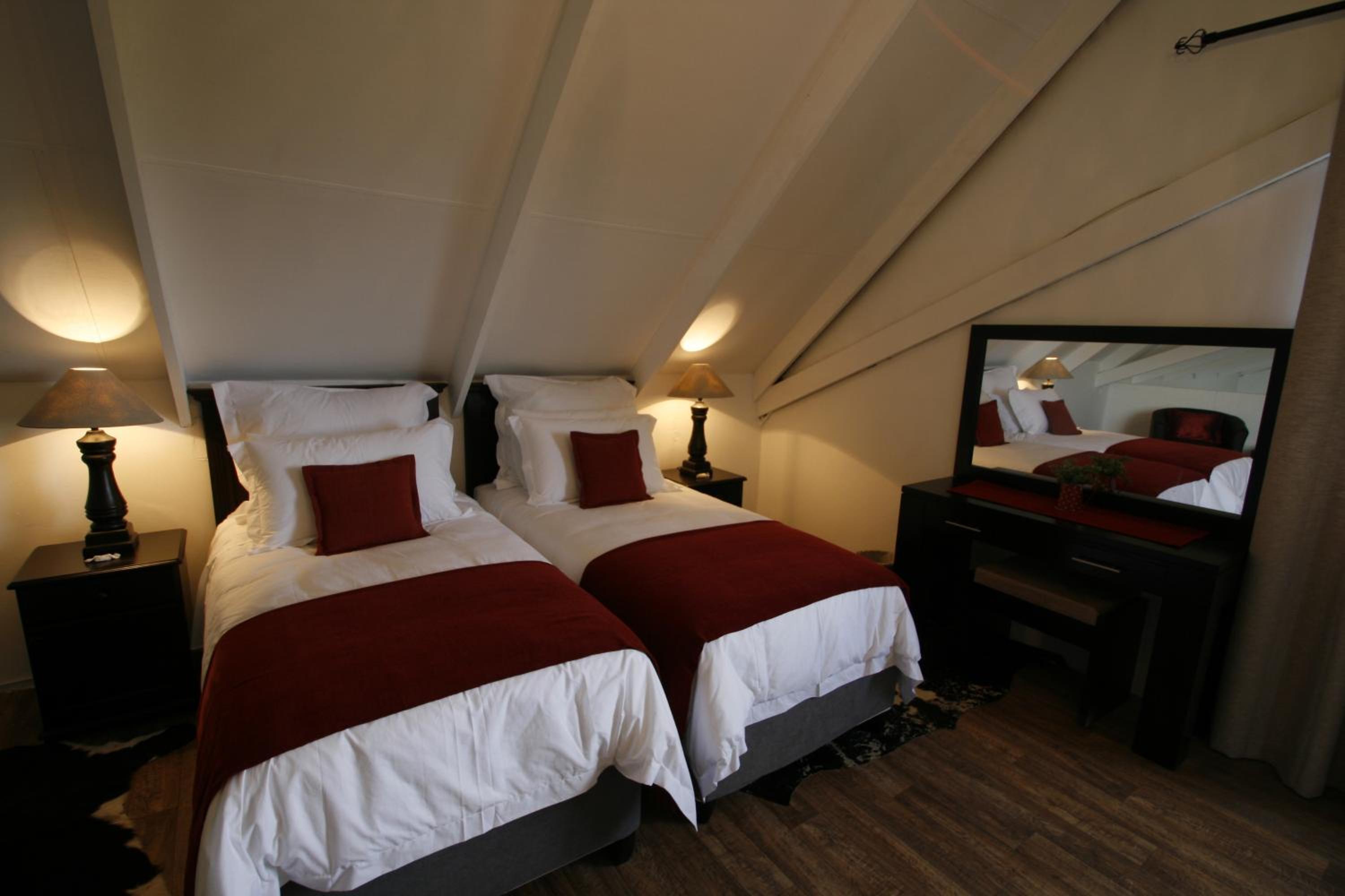Executive Two-Bedroom Apartment photo 2