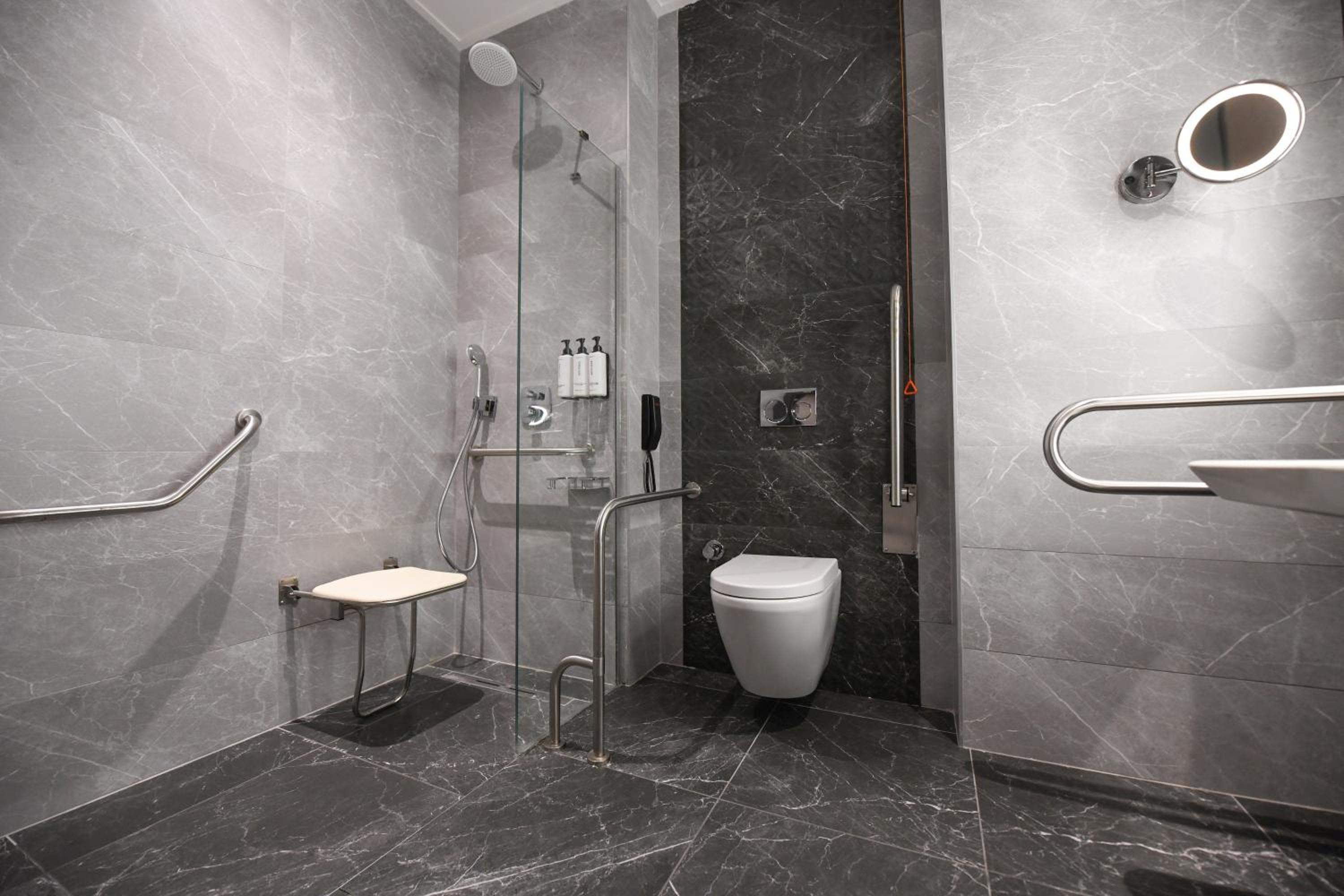 Standard Twin Room - Accessible - Photo 2