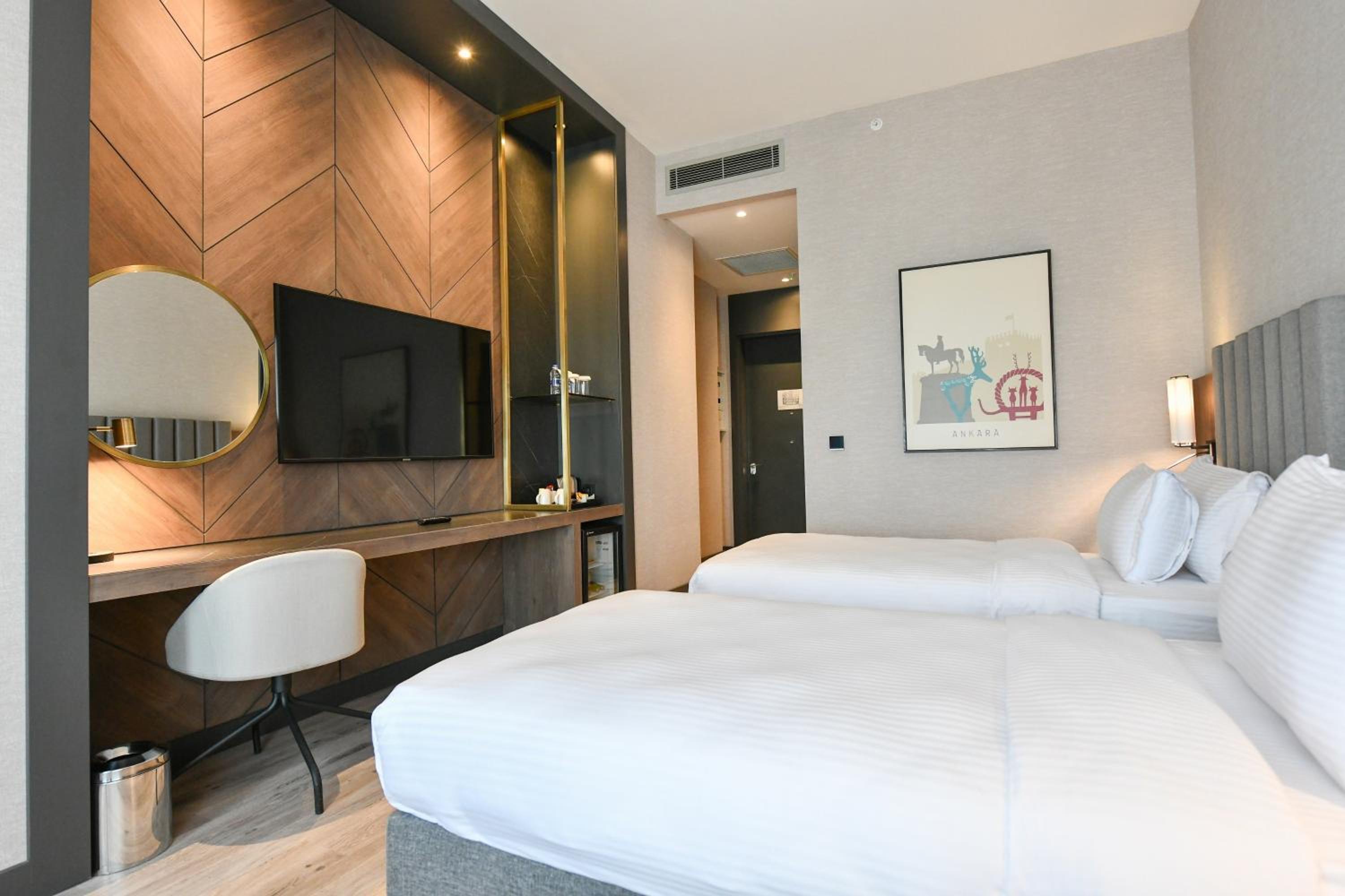Standard Twin Room - Accessible - Photo 1