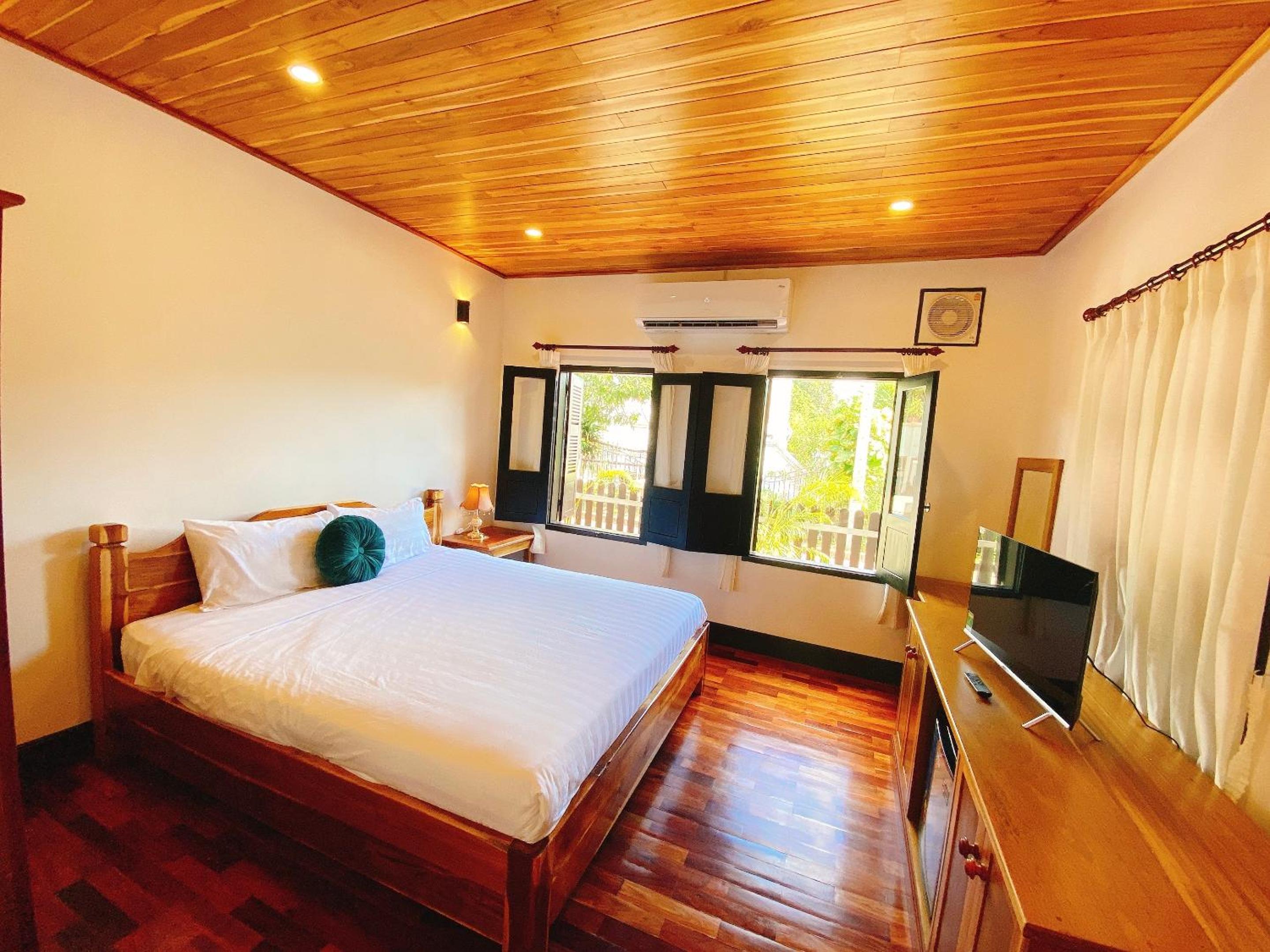 Deluxe Double Room - Photo 22