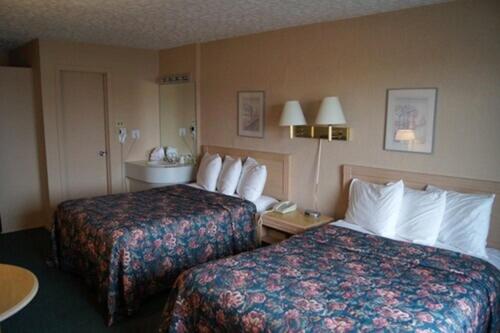 Double Room with Two Double Beds - Photo 1