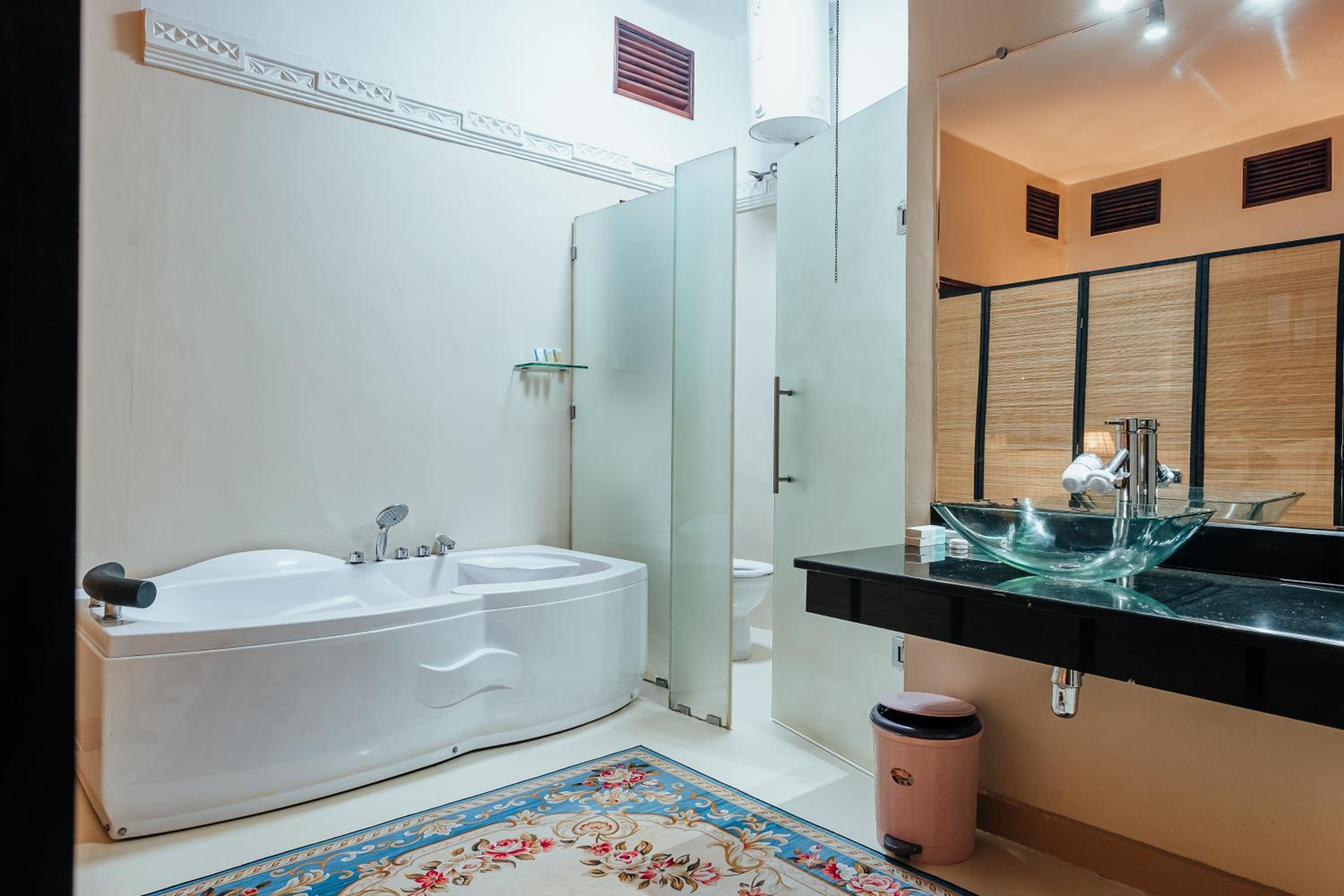 Executive Suite photo 3