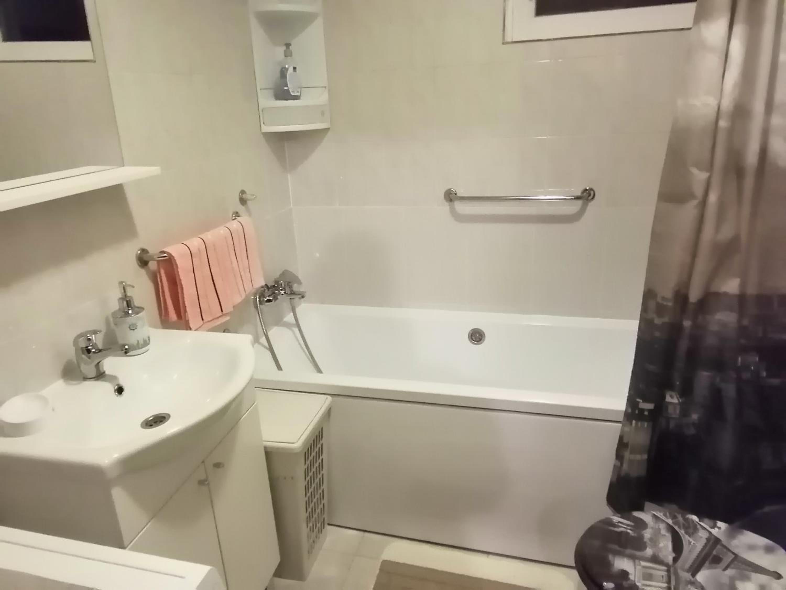 Apartment - Photo 4