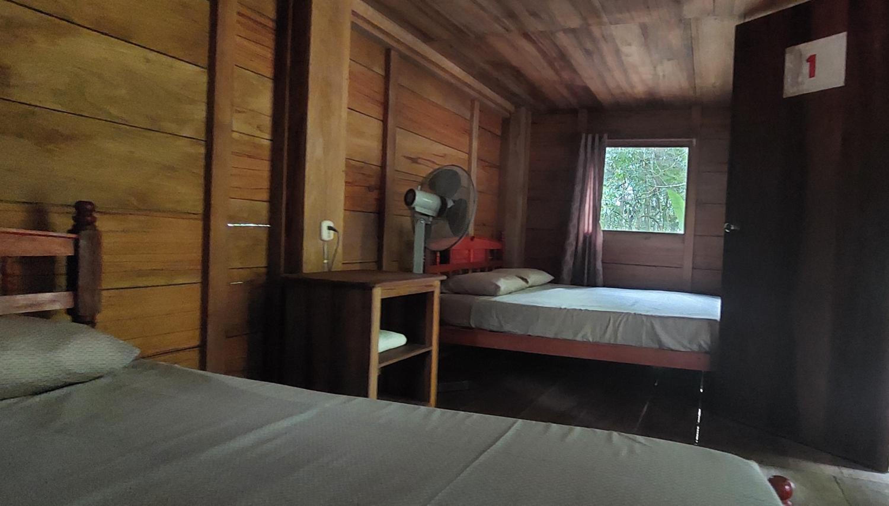 Standard Twin Room with Shared Bathroom photo 1