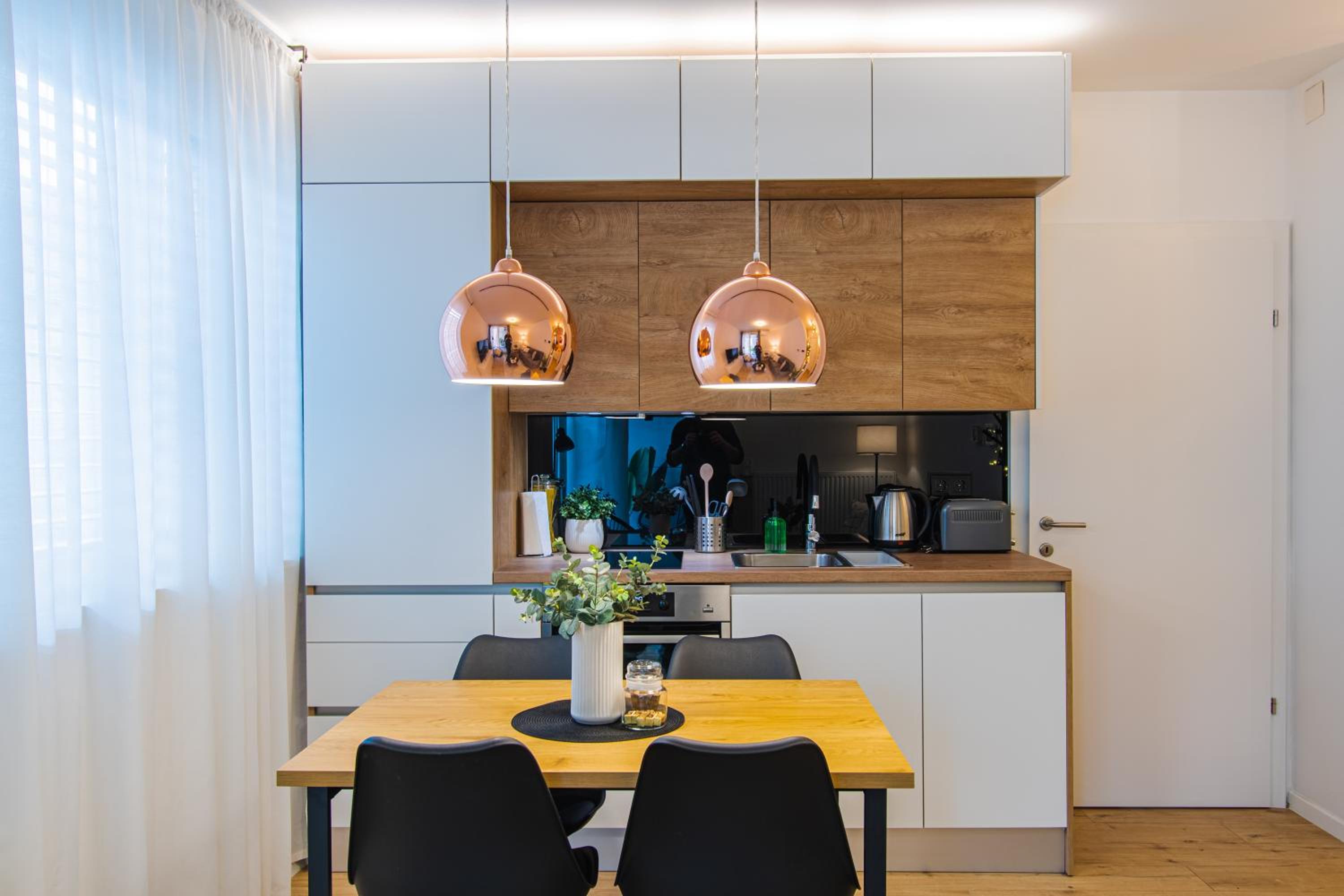 One-Bedroom Apartment - Photo 2