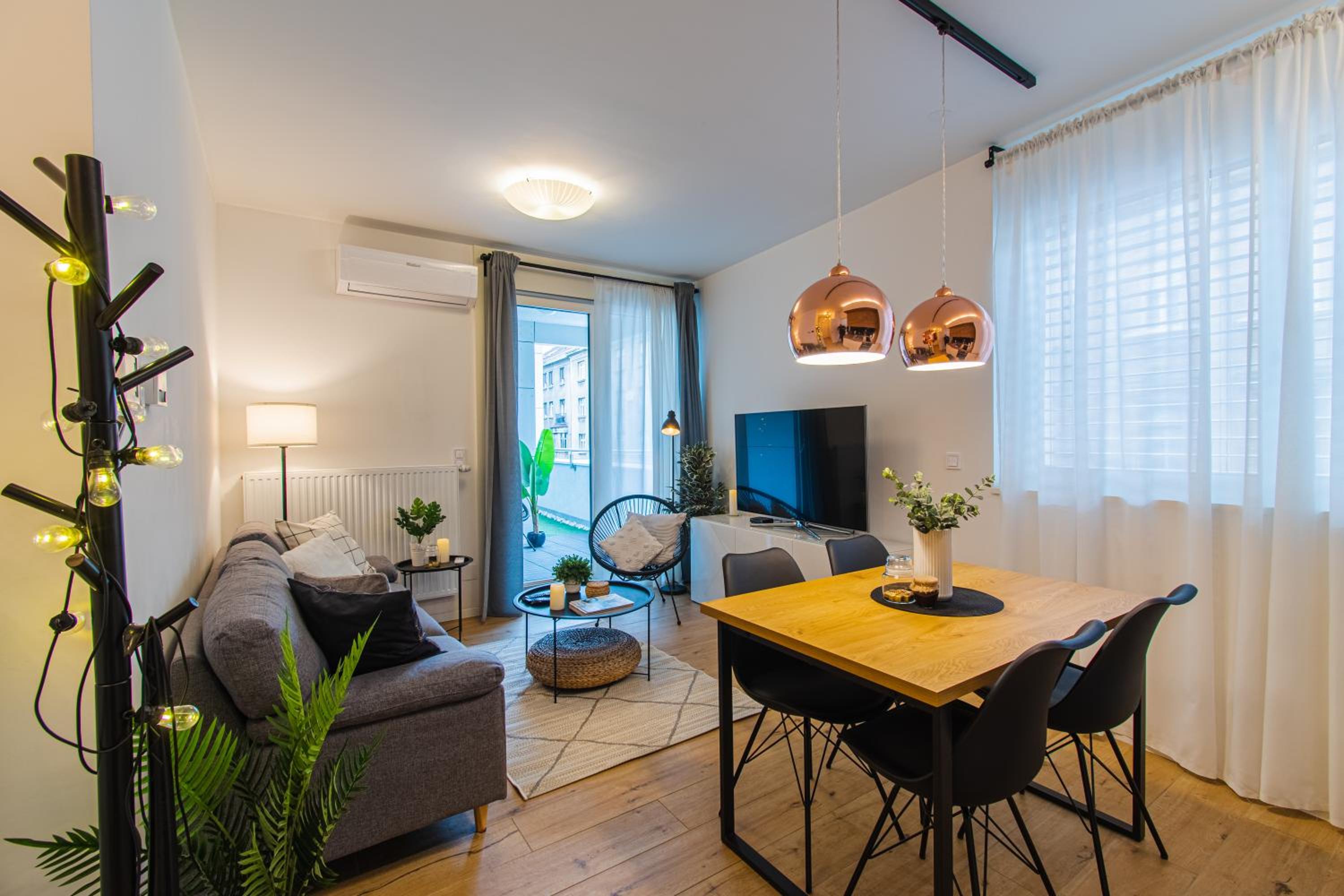 One-Bedroom Apartment - Photo 1