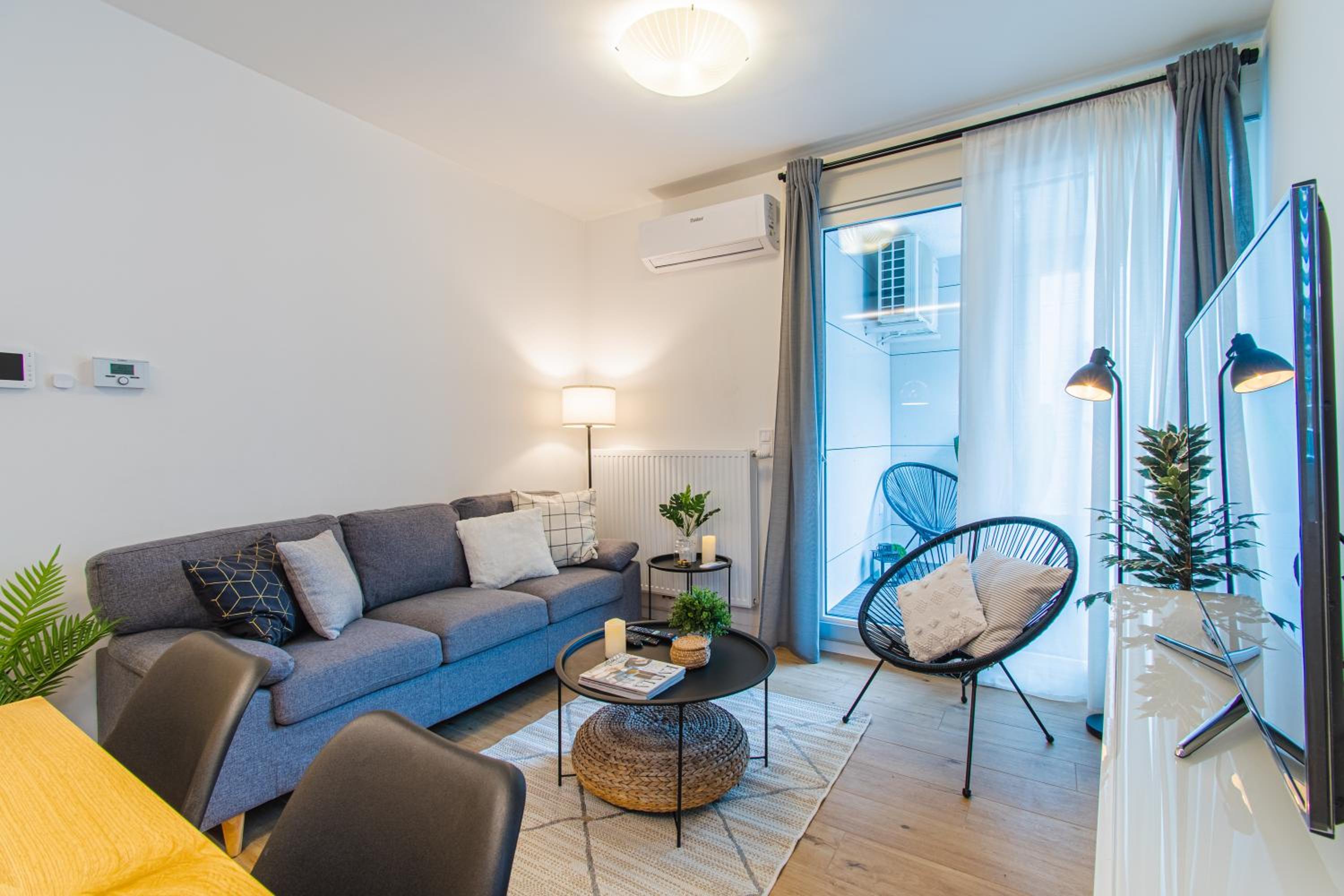 One-Bedroom Apartment - Photo 9