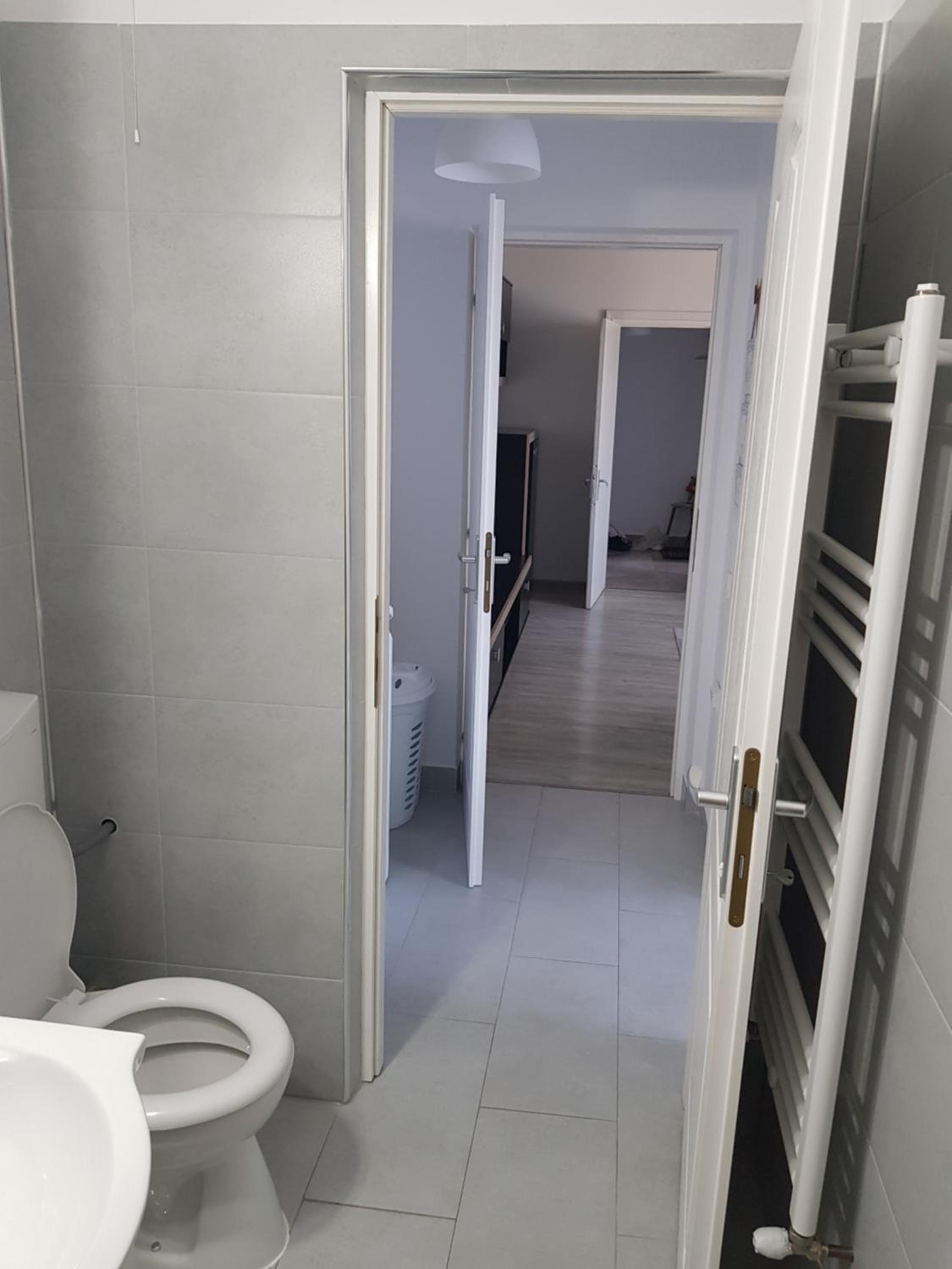 One-Bedroom Apartment - Photo 37