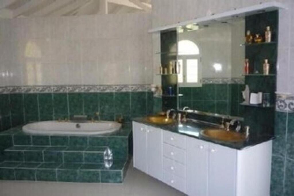 Villa photo 3