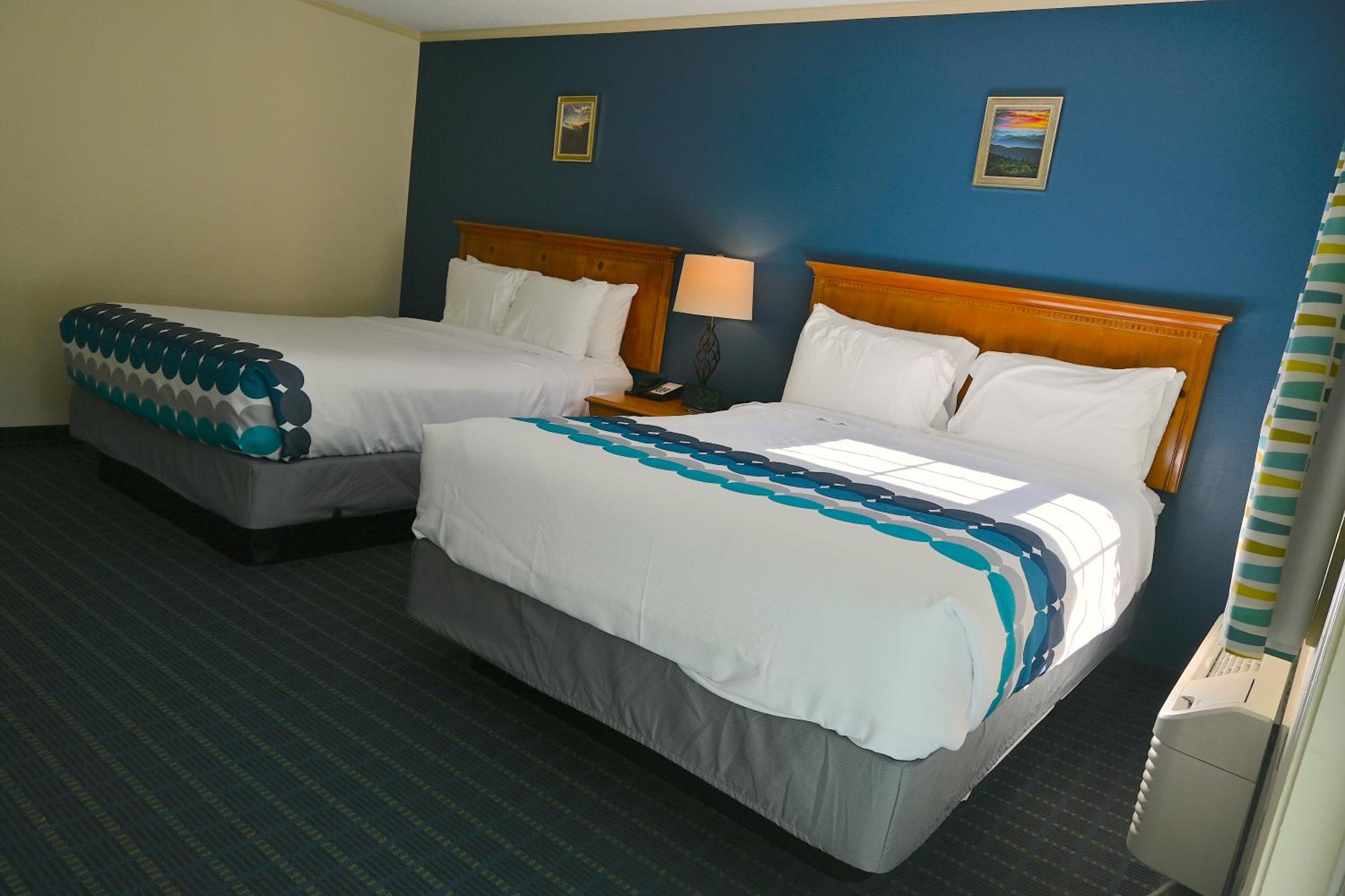 Double Queen Room photo 1