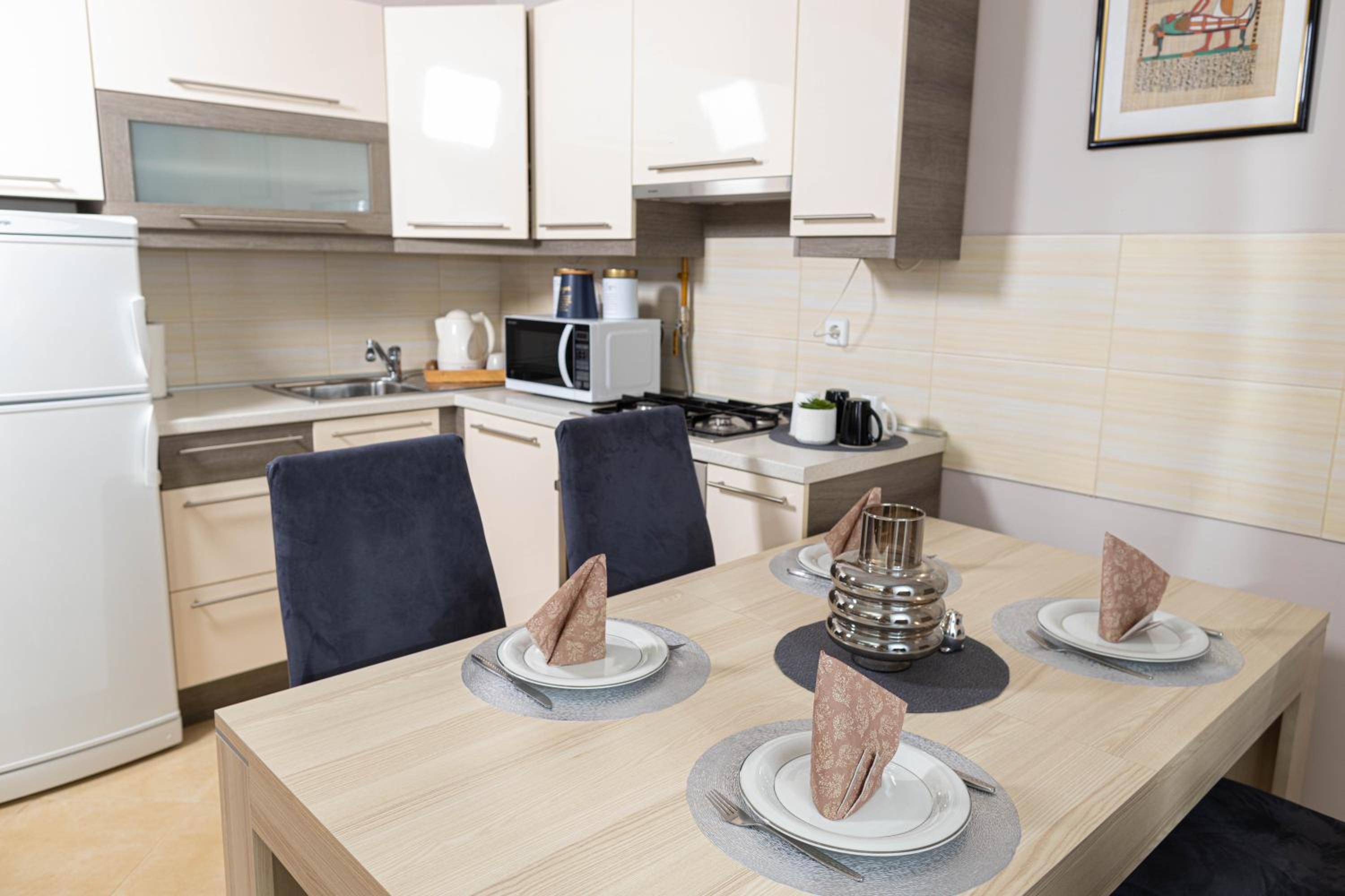One-Bedroom Apartment - Photo 12