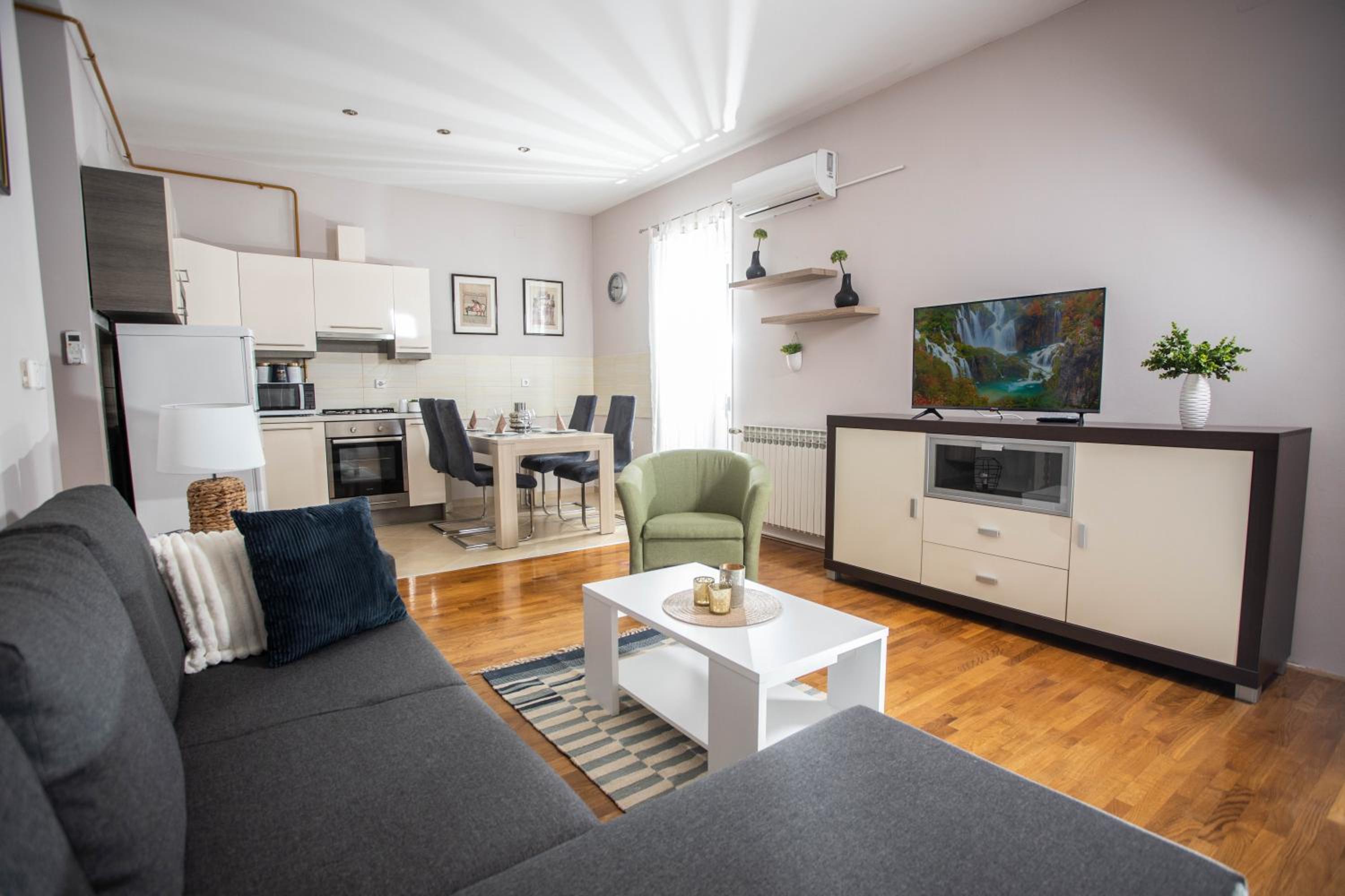 One-Bedroom Apartment - Photo 19