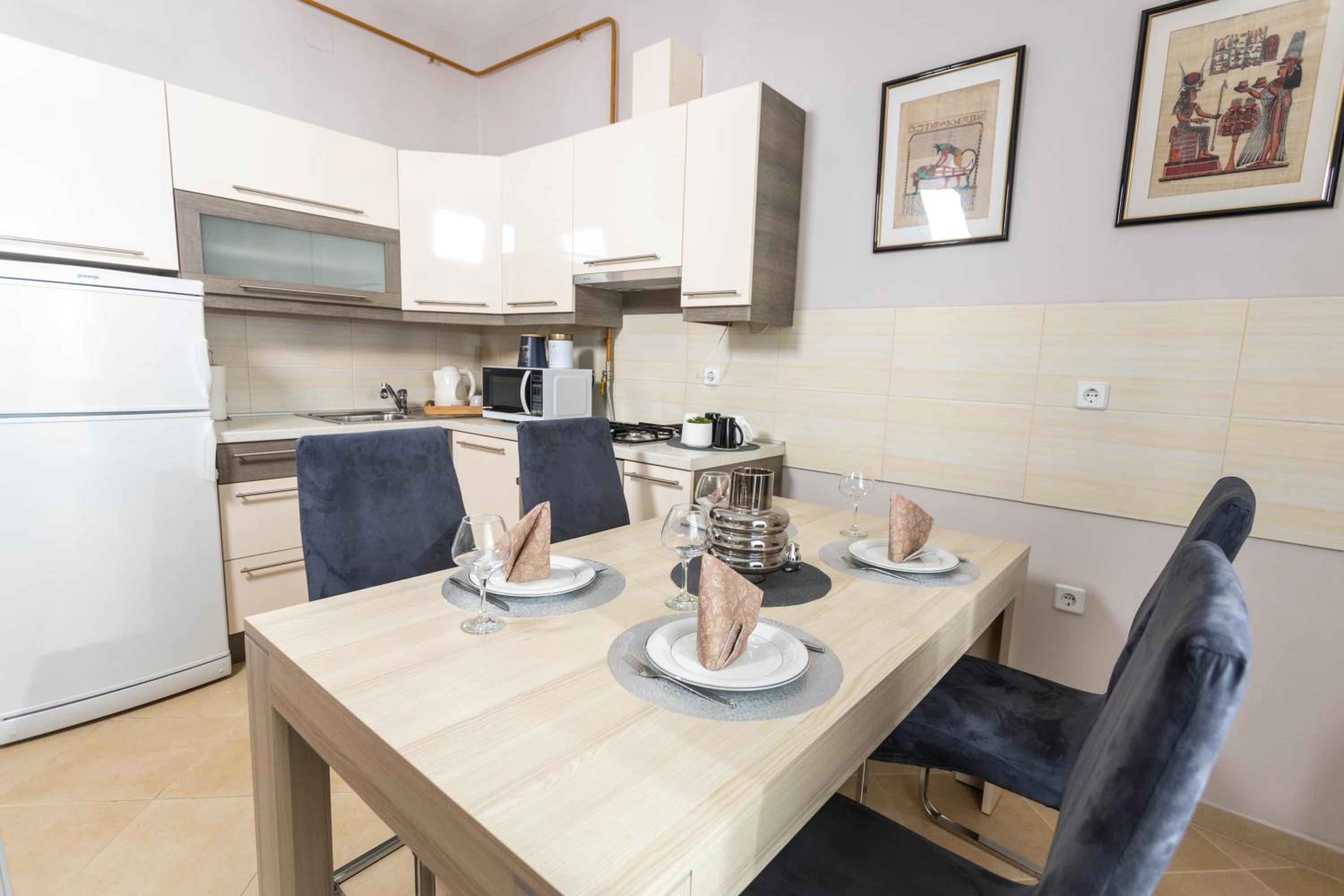 One-Bedroom Apartment - Photo 22