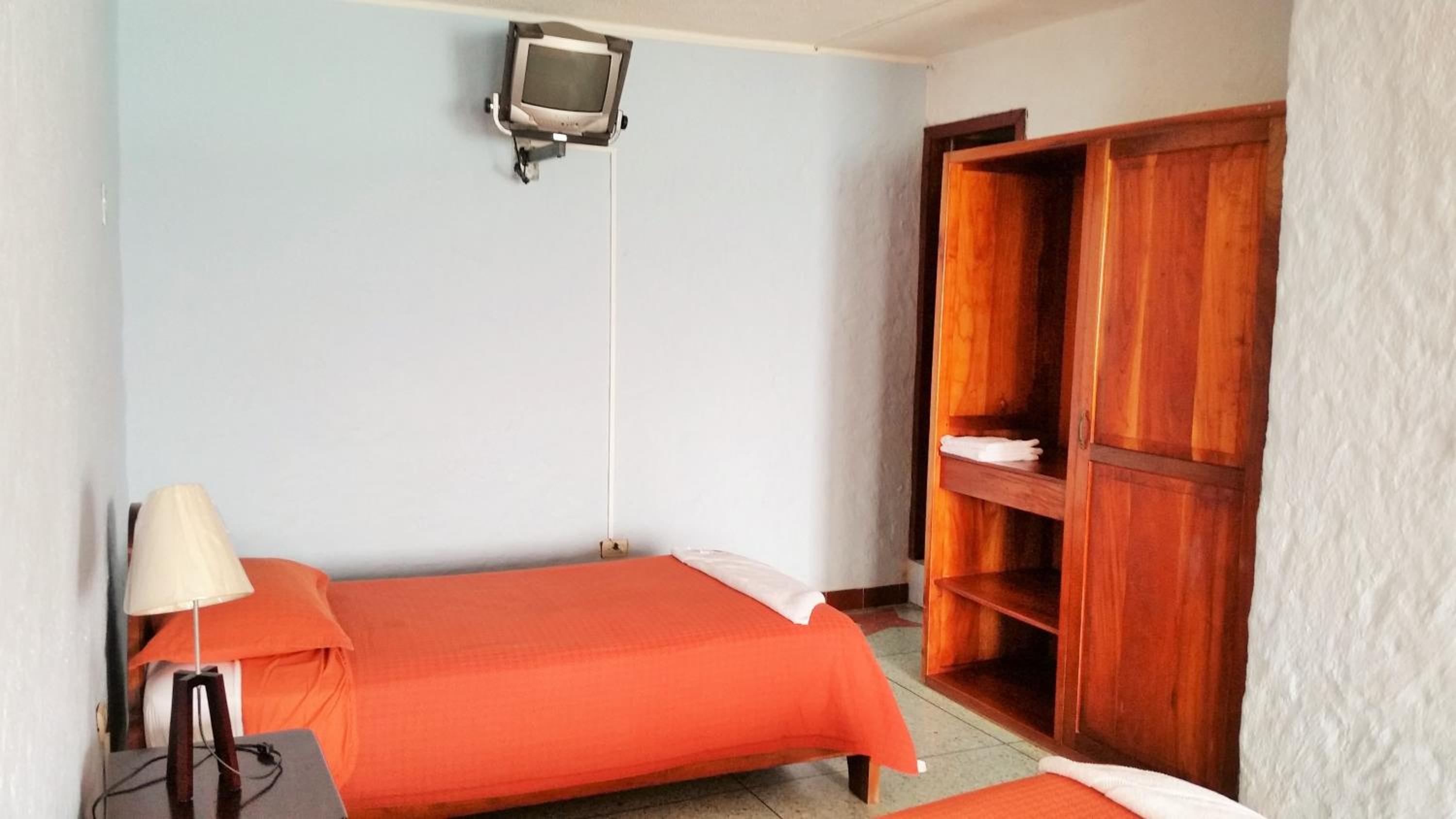 Standard Triple Room with Sea View photo 3