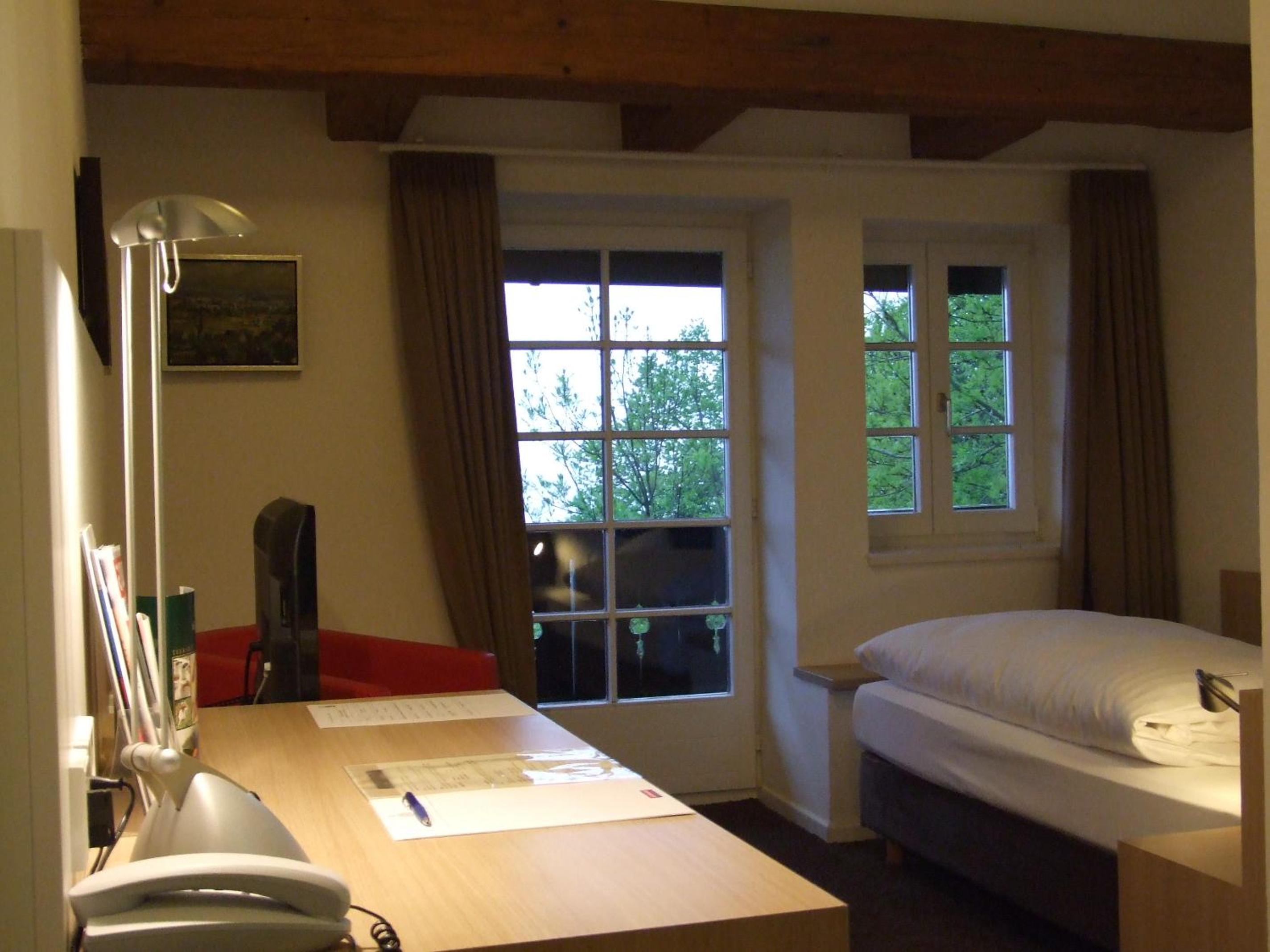Single Room photo 3