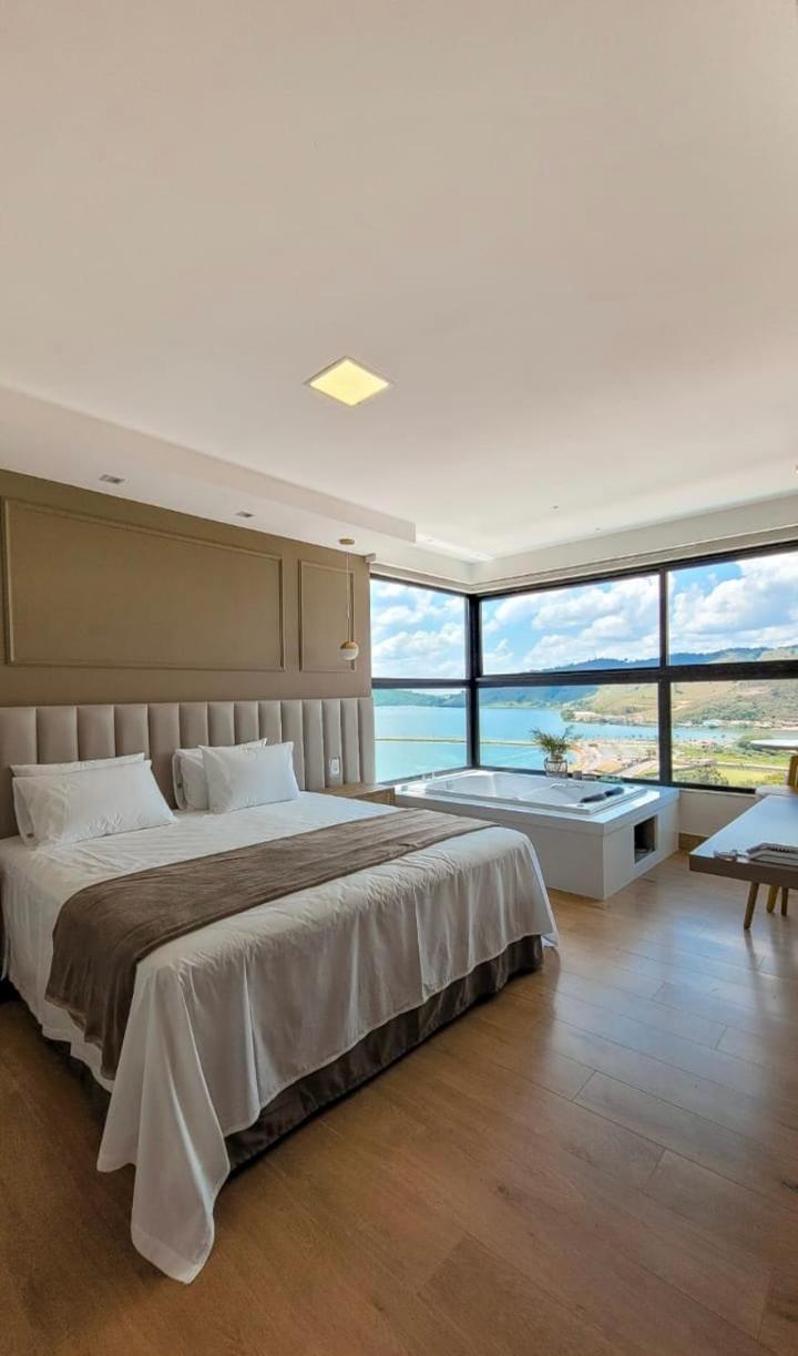King Suite with Spa Bath - Photo 6