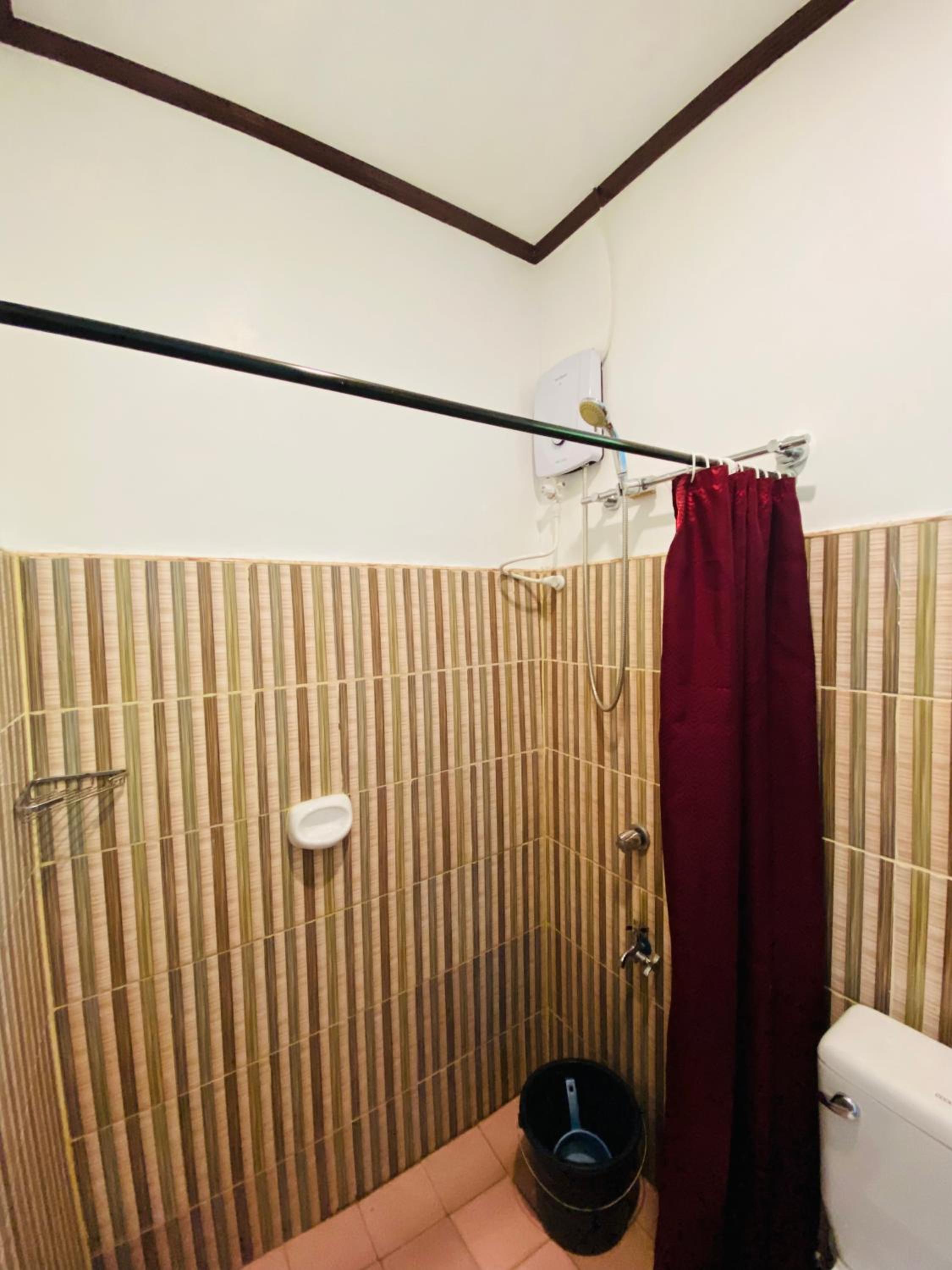 Deluxe Double Room - Photo 9