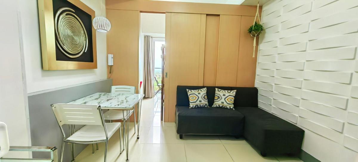 One-Bedroom Apartment photo 3