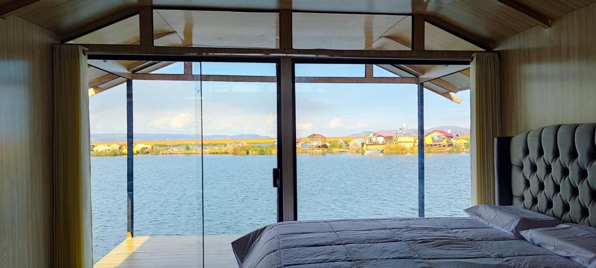 Suite with Lake View photo 1