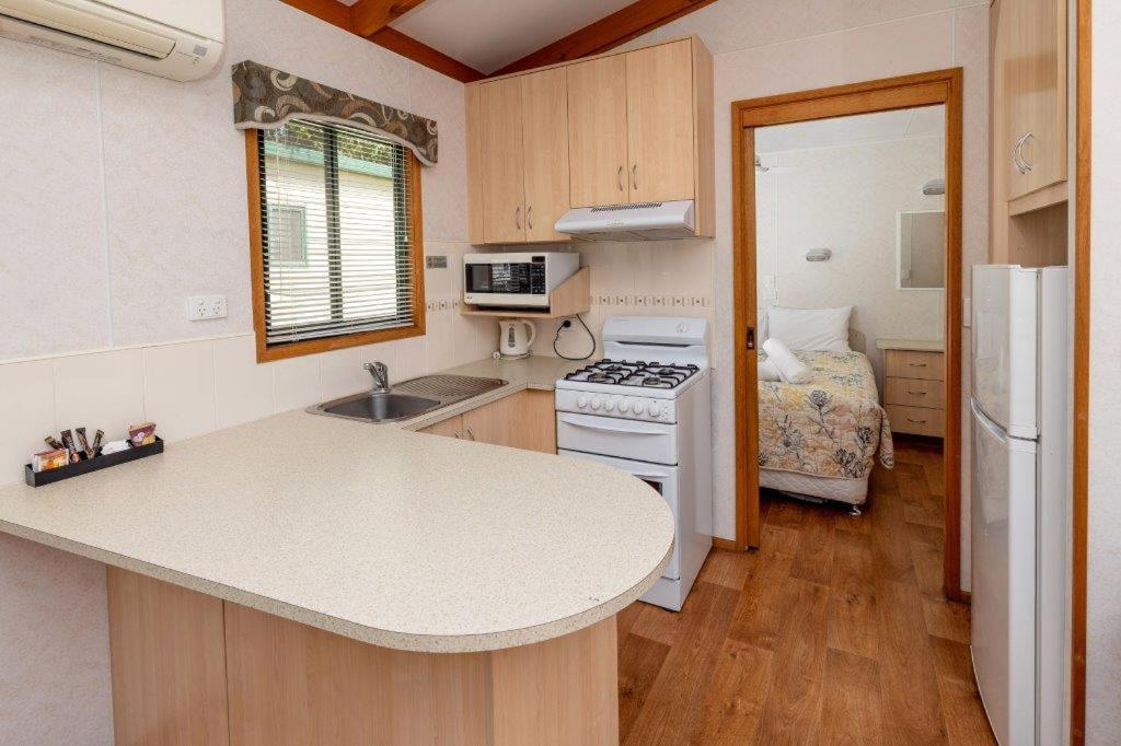 Standard One-Bedroom Cabin - Not Pet Friendly photo 3