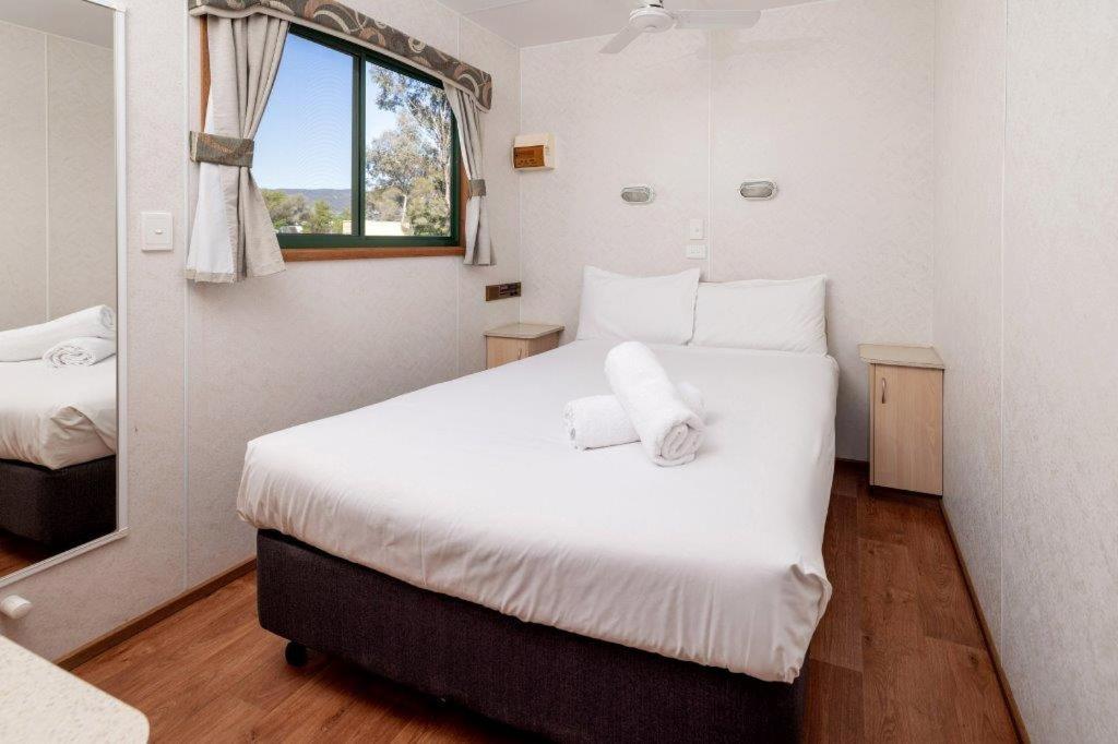 Standard Two-Bedroom Cabin- A photo 2