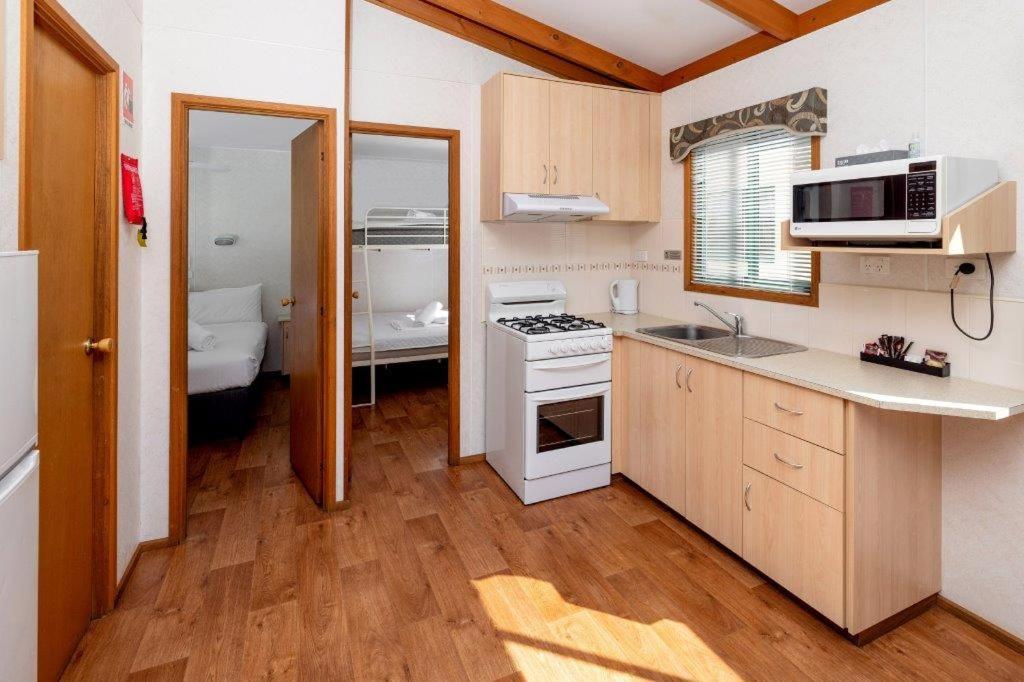 Standard Two-Bedroom Cabin- A, photo 7