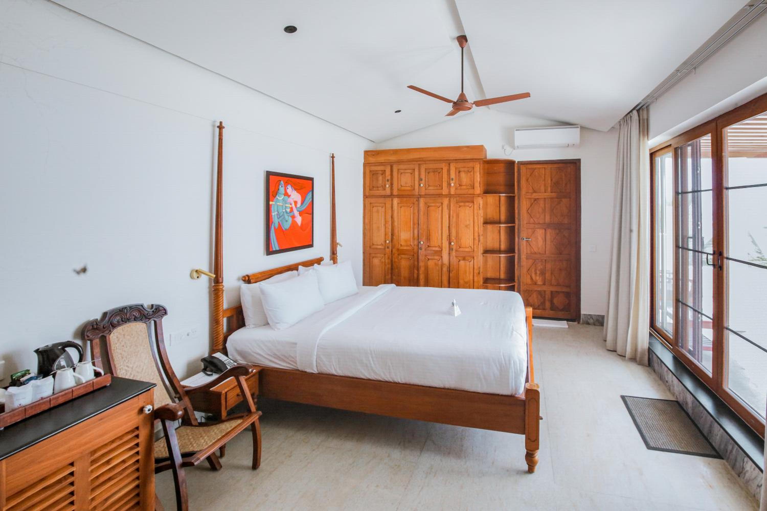 Superior King Room photo
