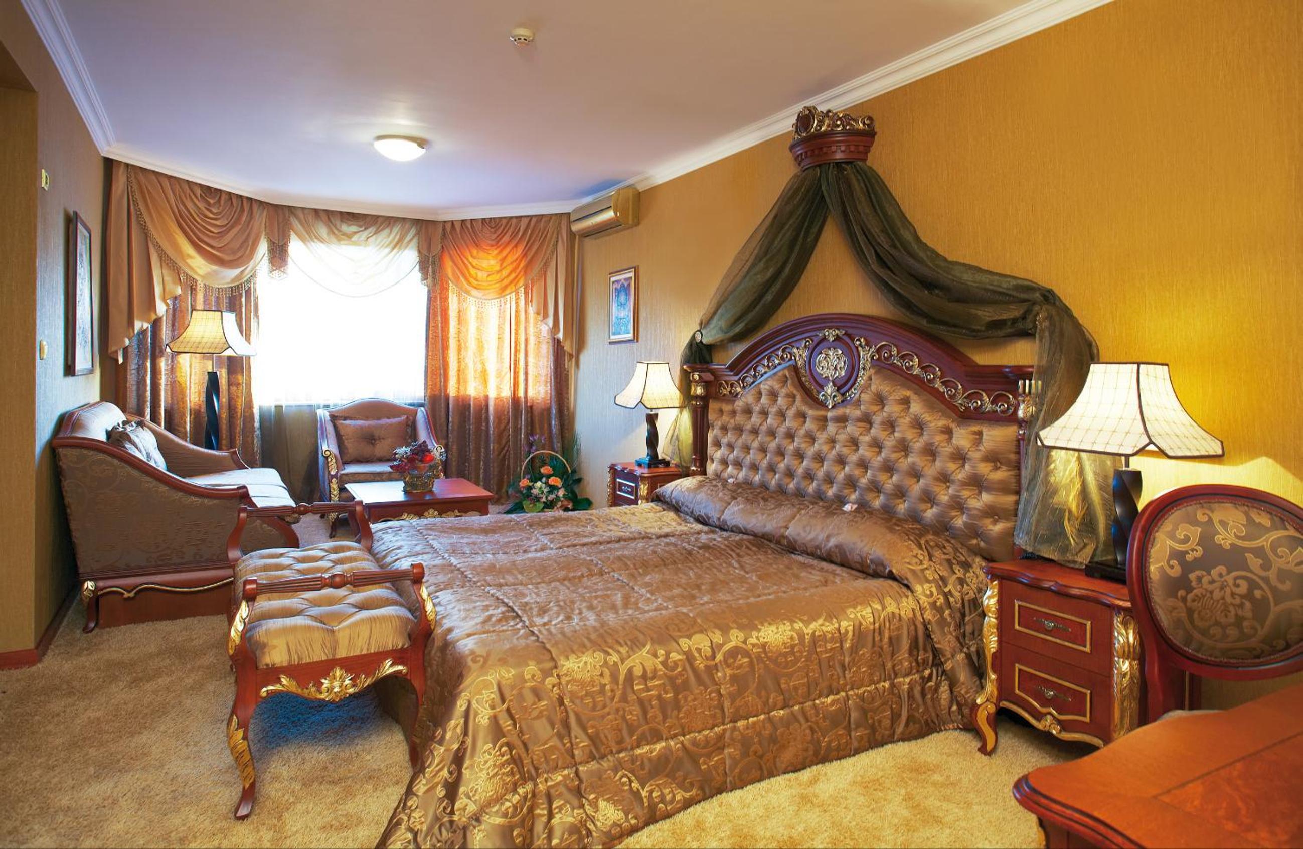 Deluxe Family Suite (2 Adults + 2 Children up to 10 years old) - Photo 1