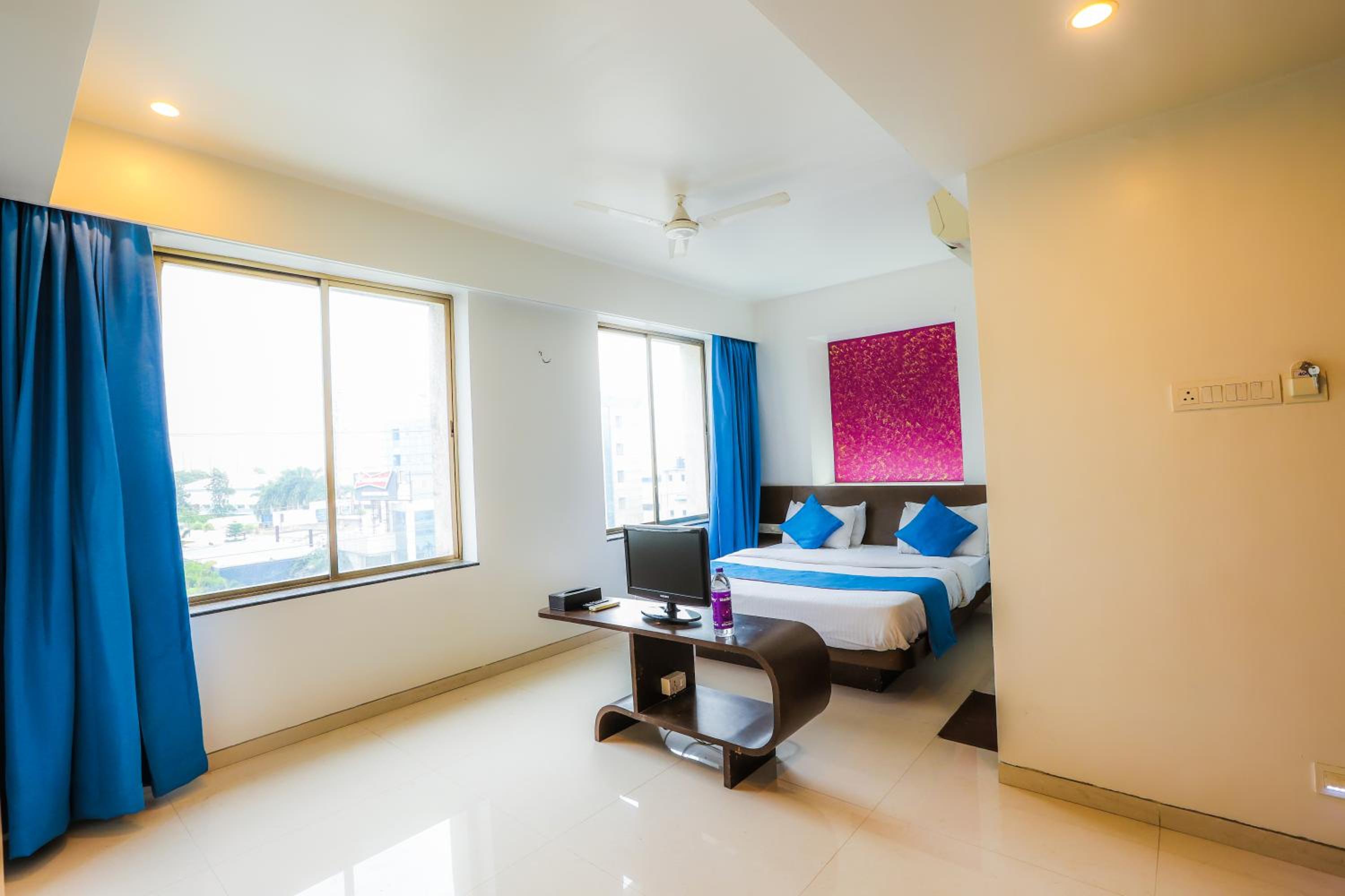 Standard Double Room - Photo 2
