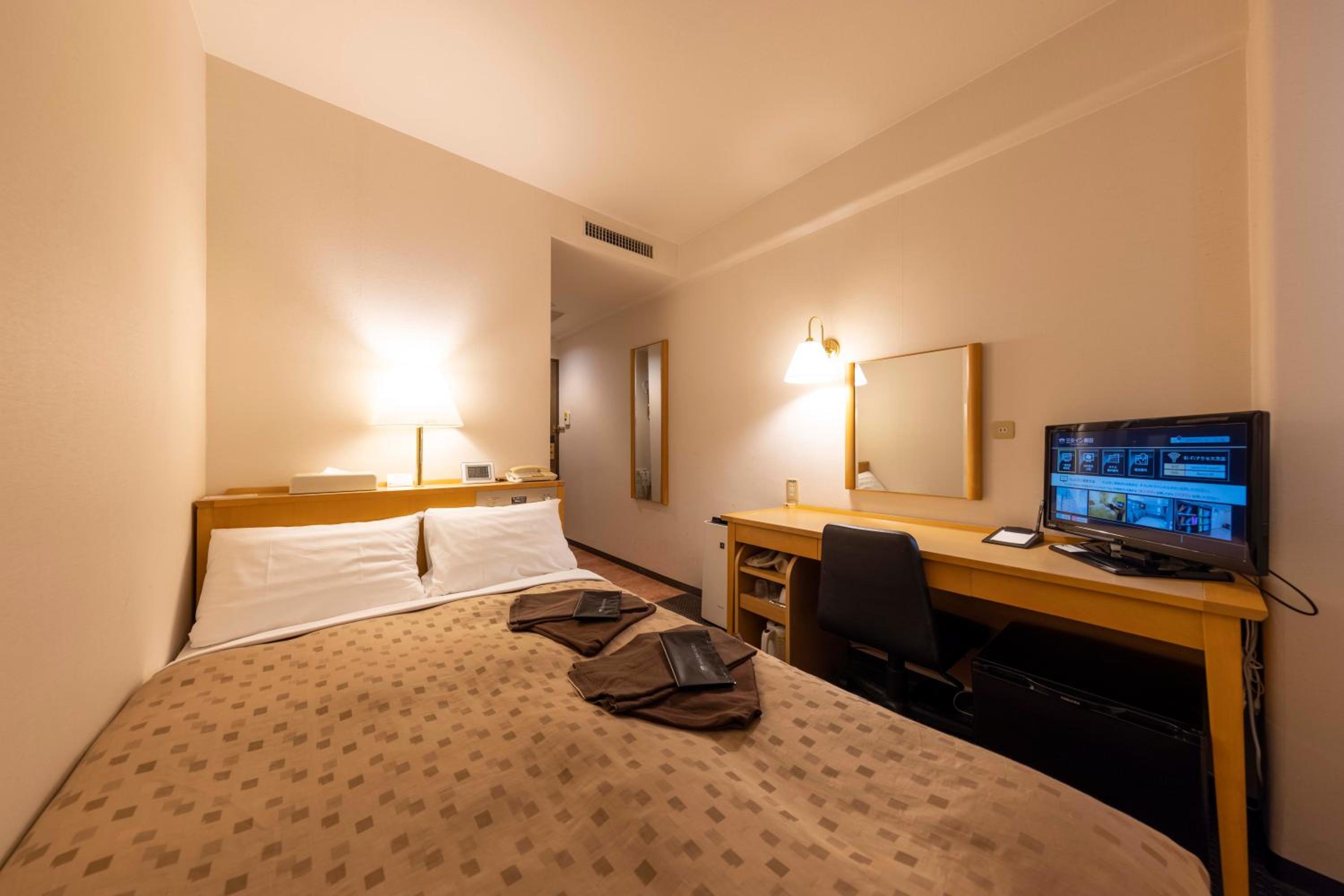 Double Room with Small Double Bed - Smoking