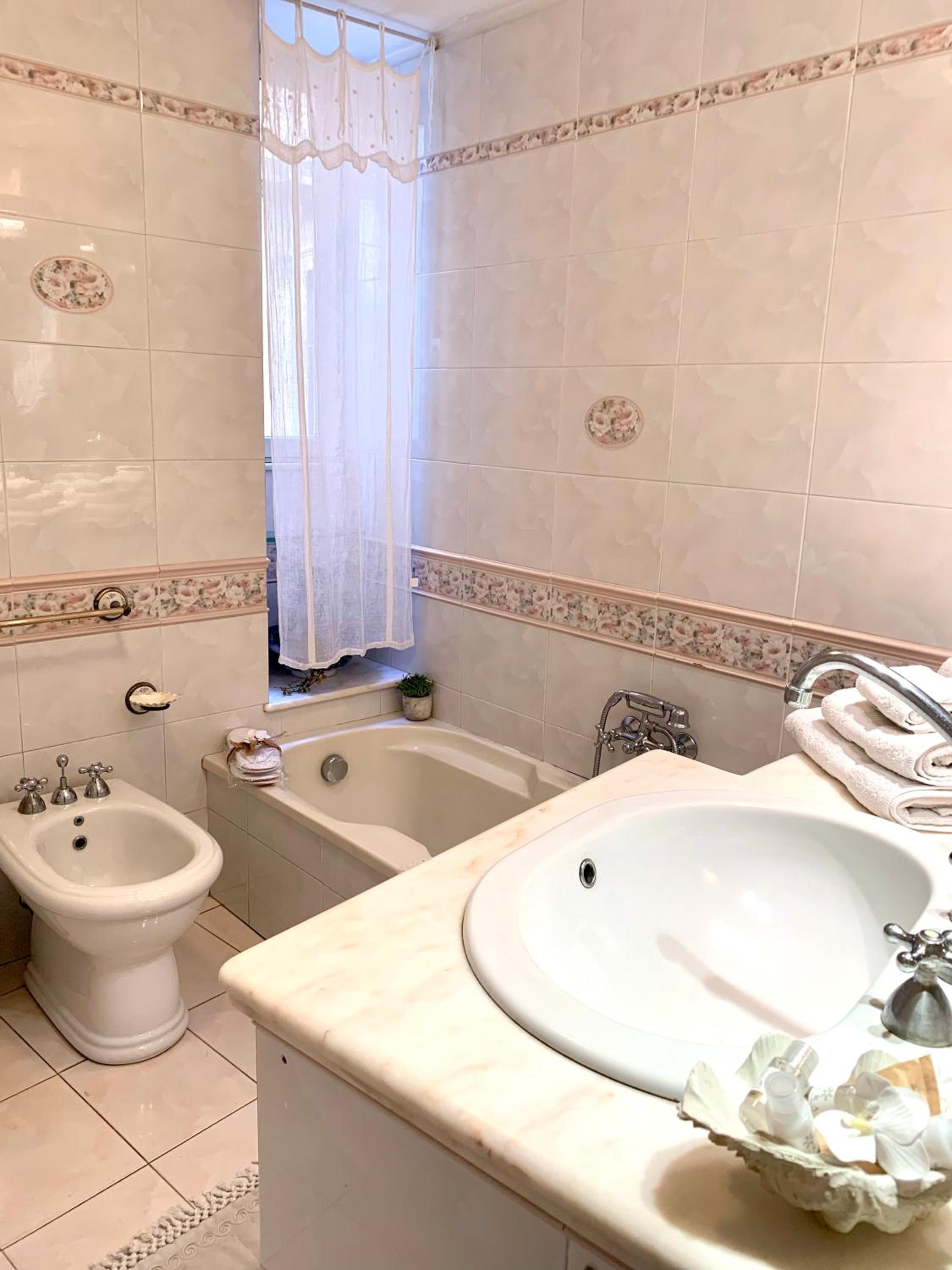 Quadruple Room - Photo 15
