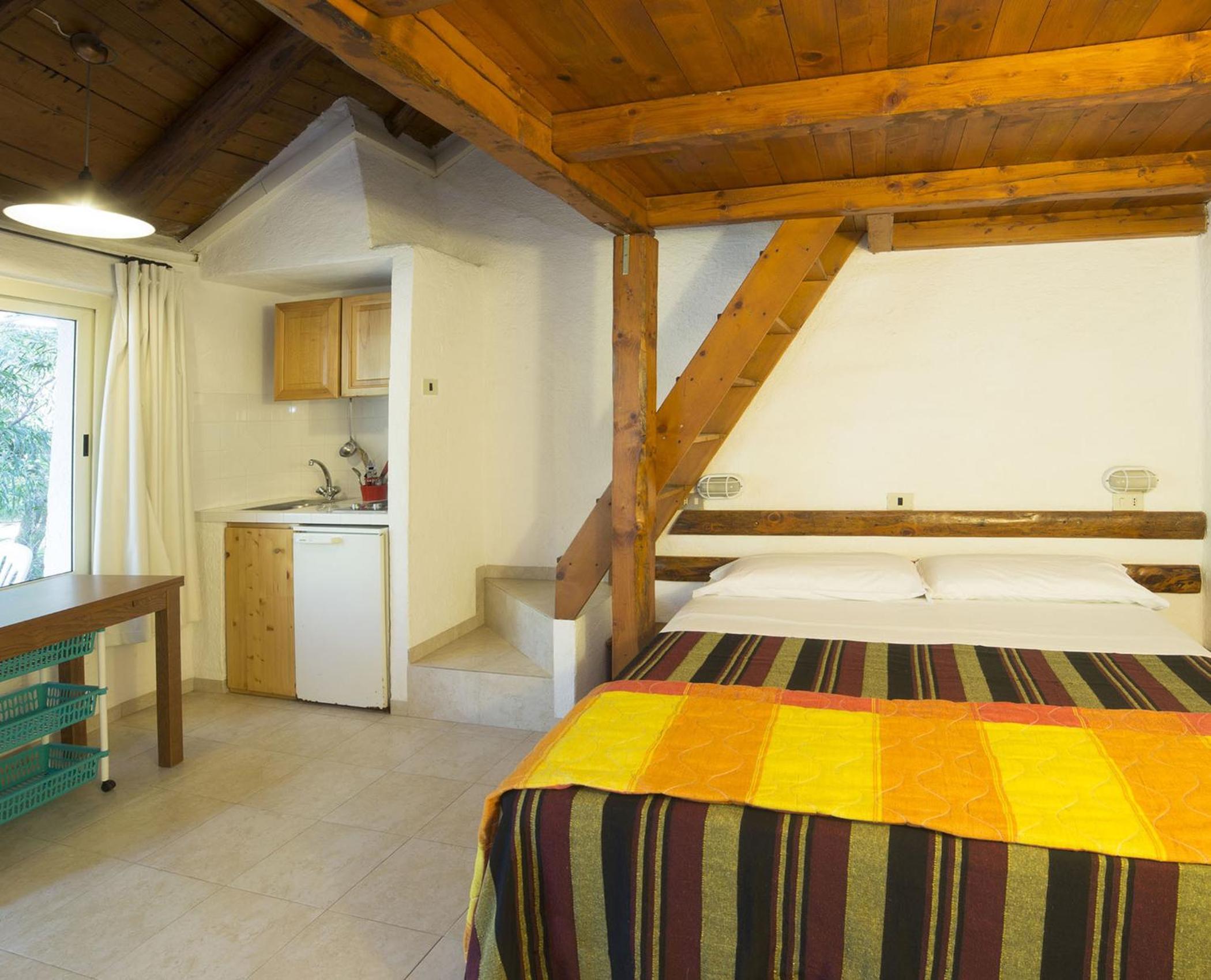 Studio (4 Adults) - Attic photo 2