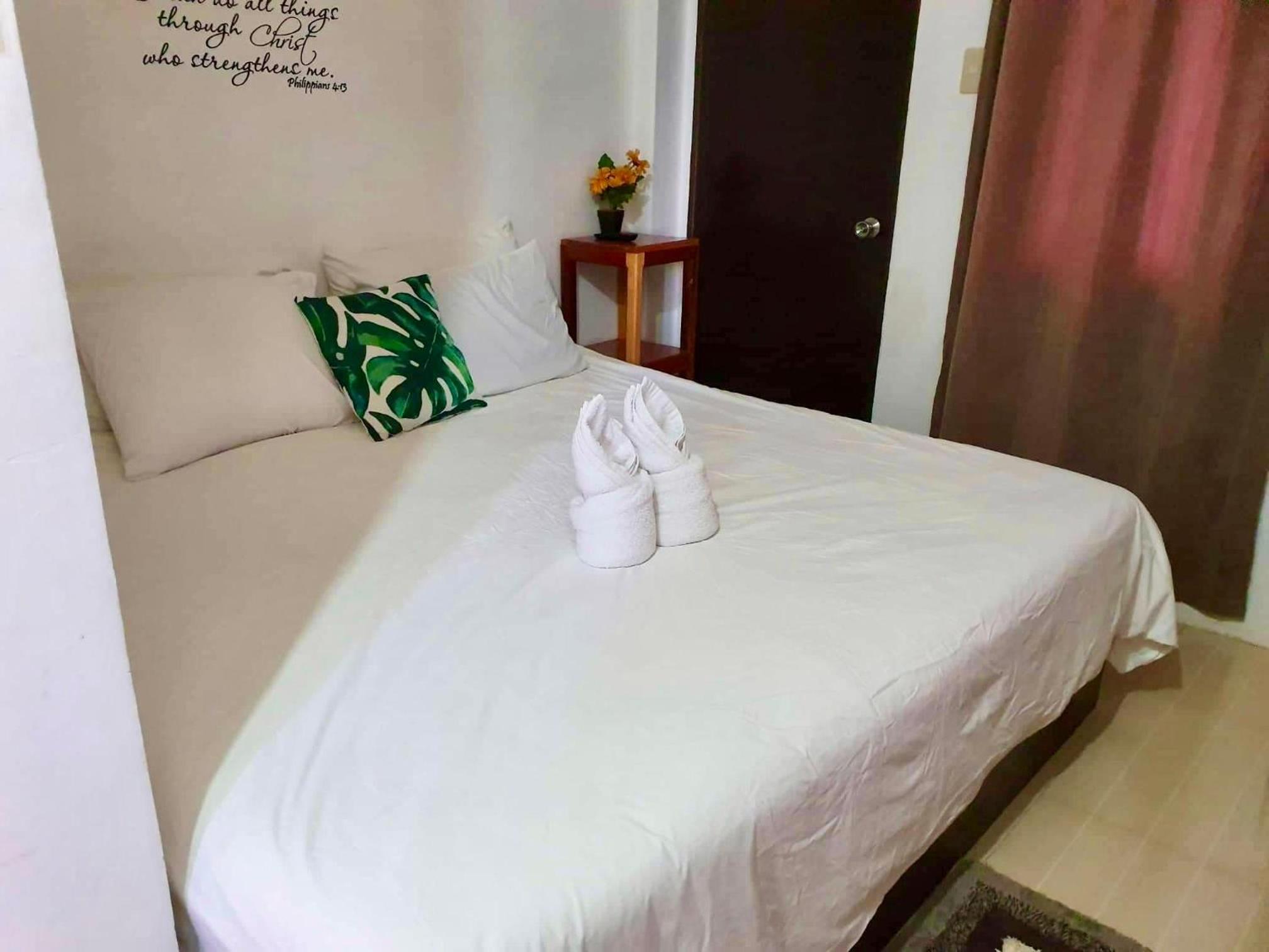 Deluxe Double Room with Balcony - Photo 3