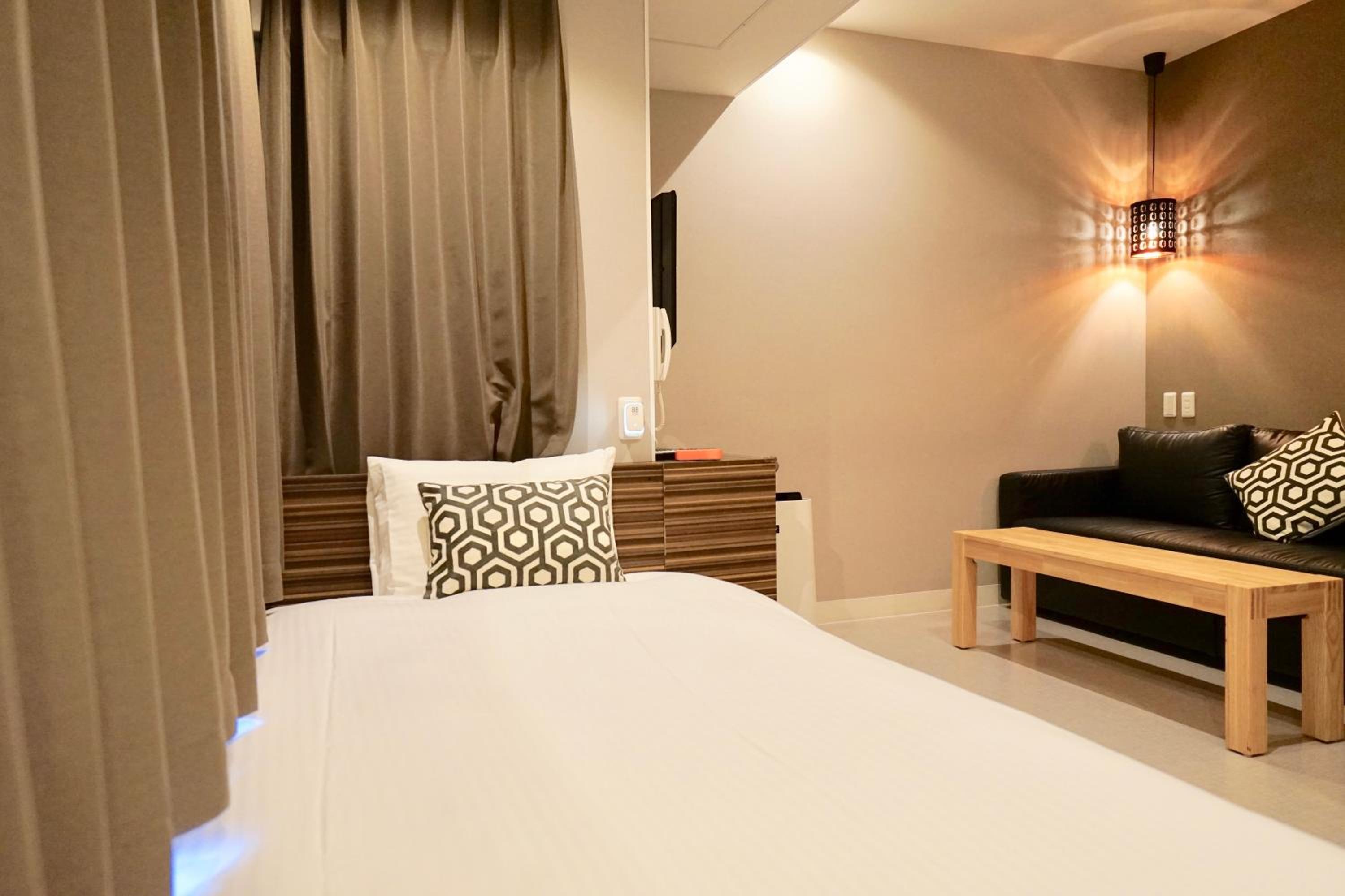 Standard Twin Room - Main Building photo 3