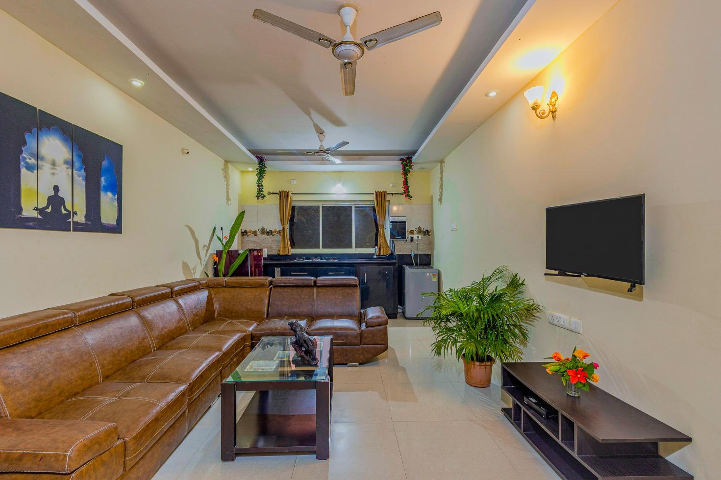 Two-Bedroom Apartment with Pool View photo 1