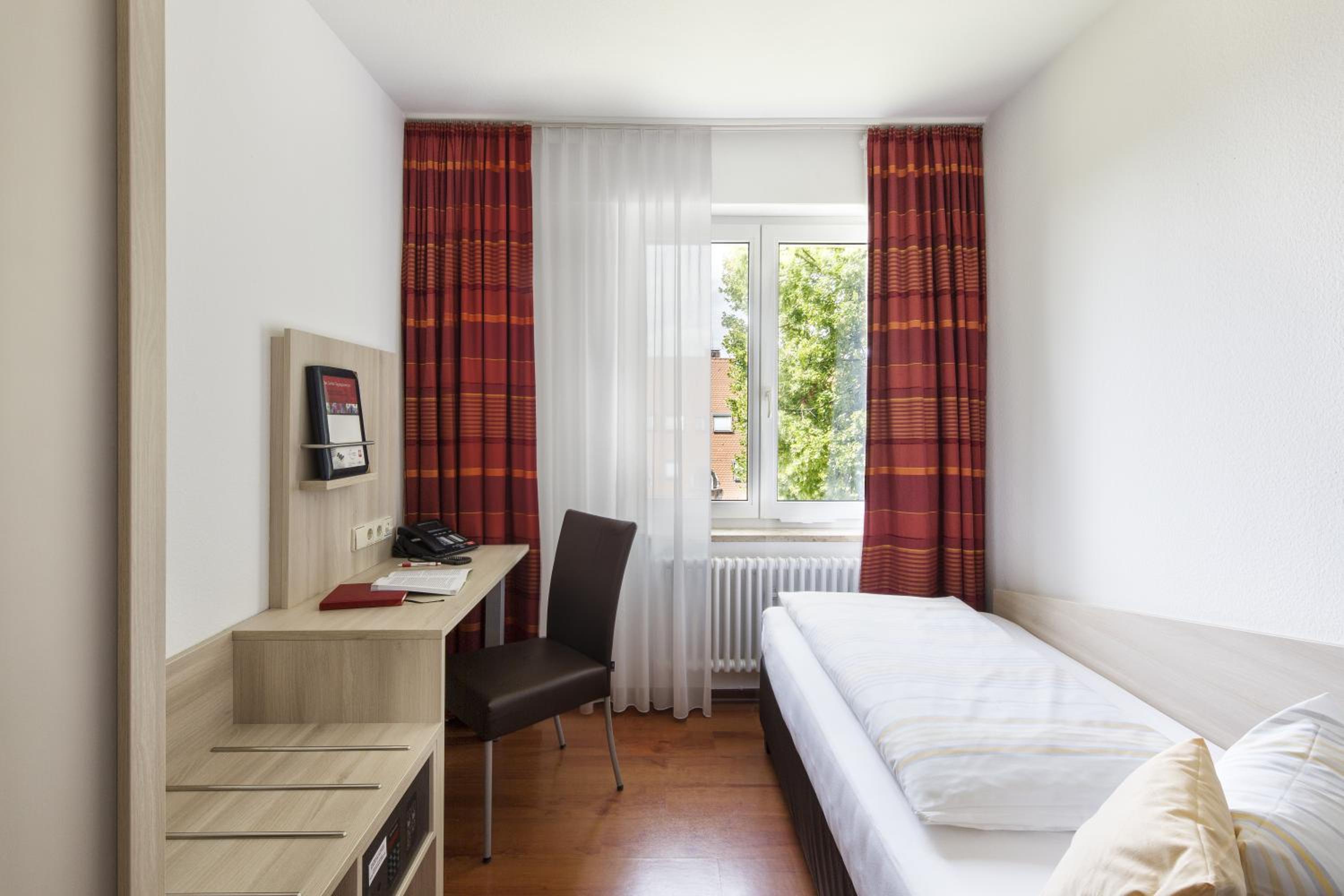 Single Room photo 1
