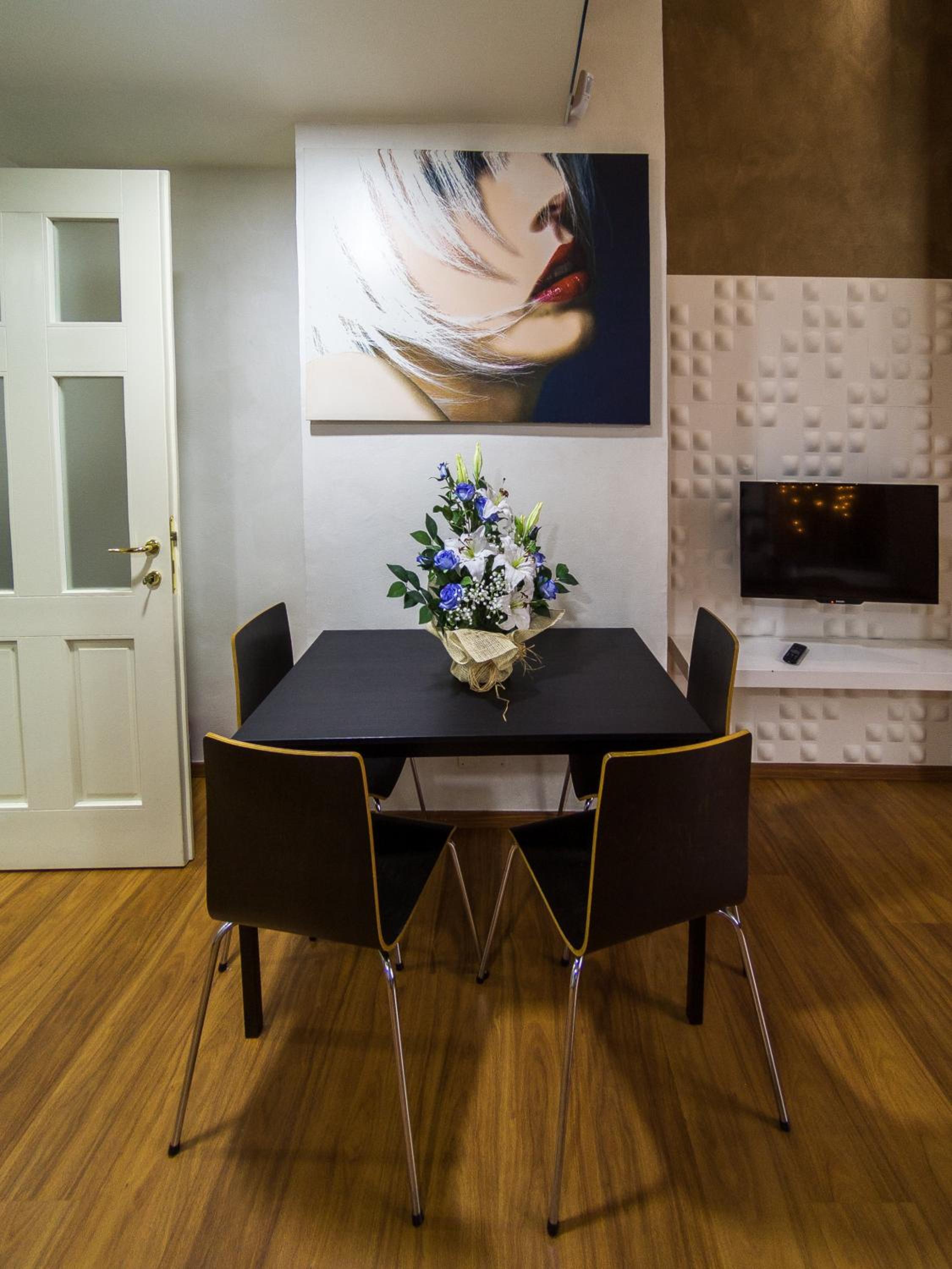 Loft - Photo 2