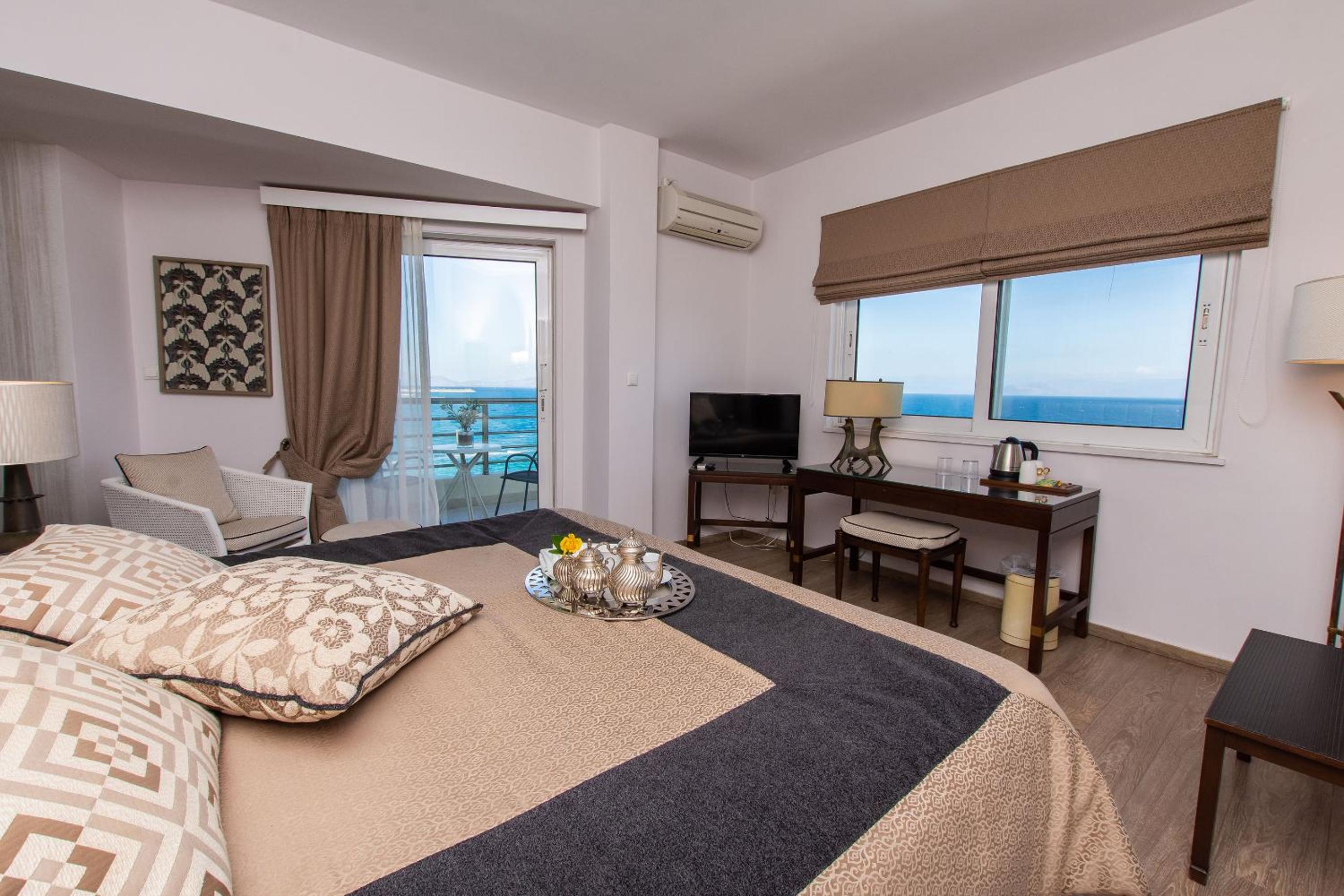 Executive Double or Twin Room with Sea View photo 3