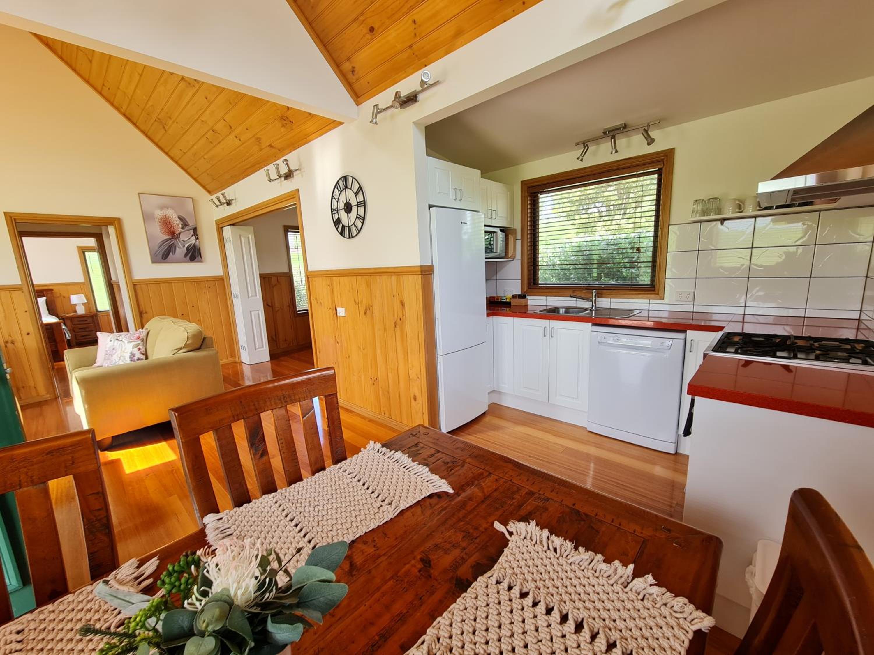 Two-Bedroom Cottage photo 3