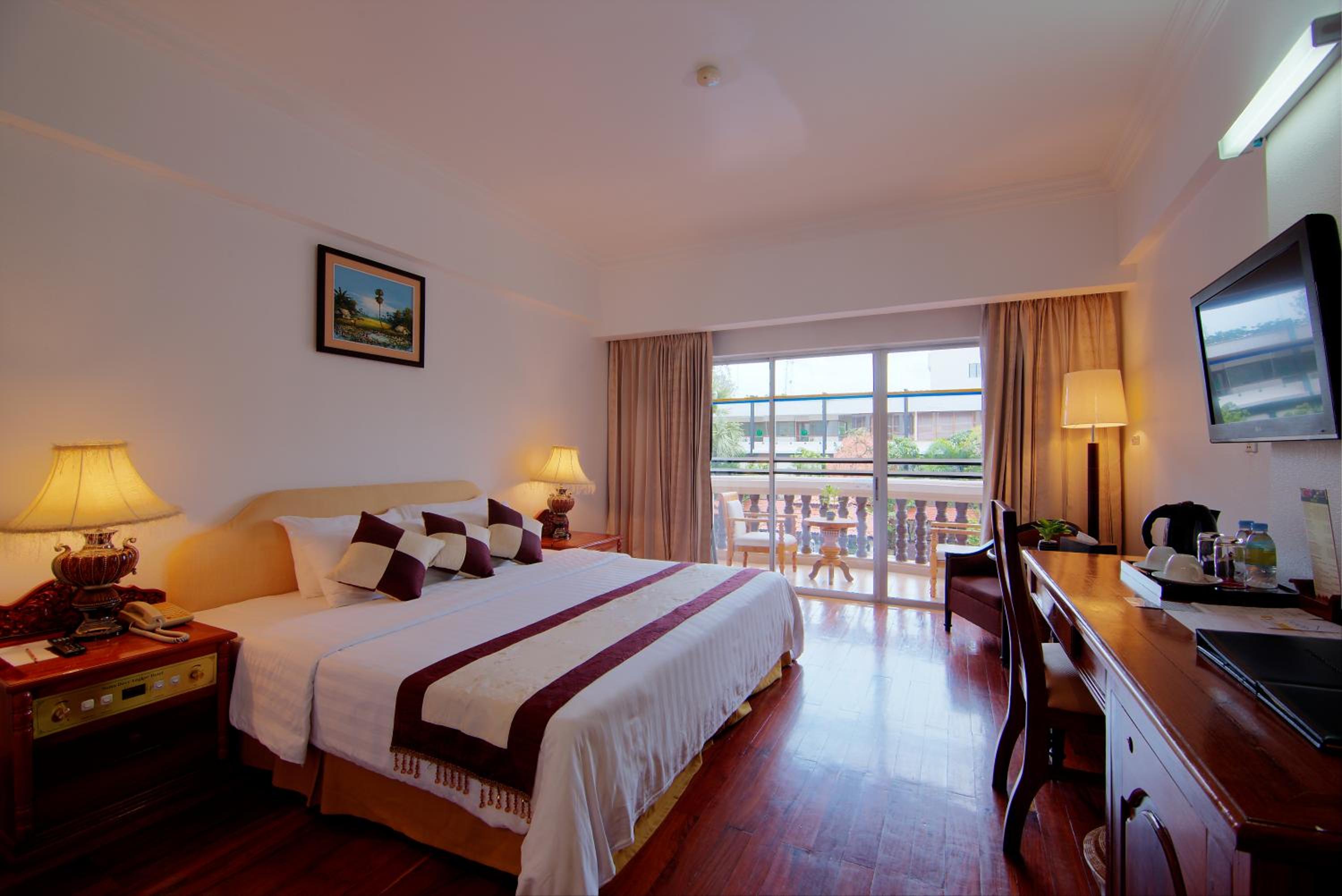 Deluxe Double Pool View Room - Photo 1